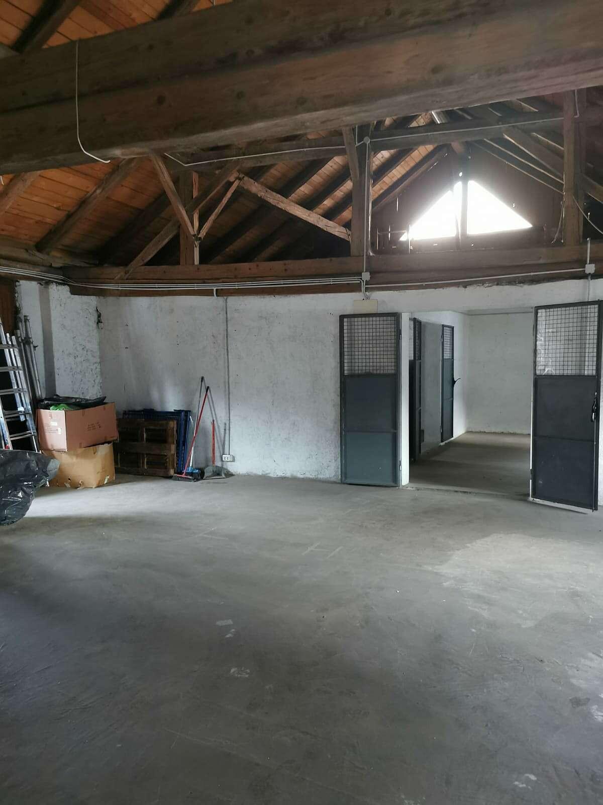 AFFITTASI MAGAZZINO AFFITTASI MAGAZZINO