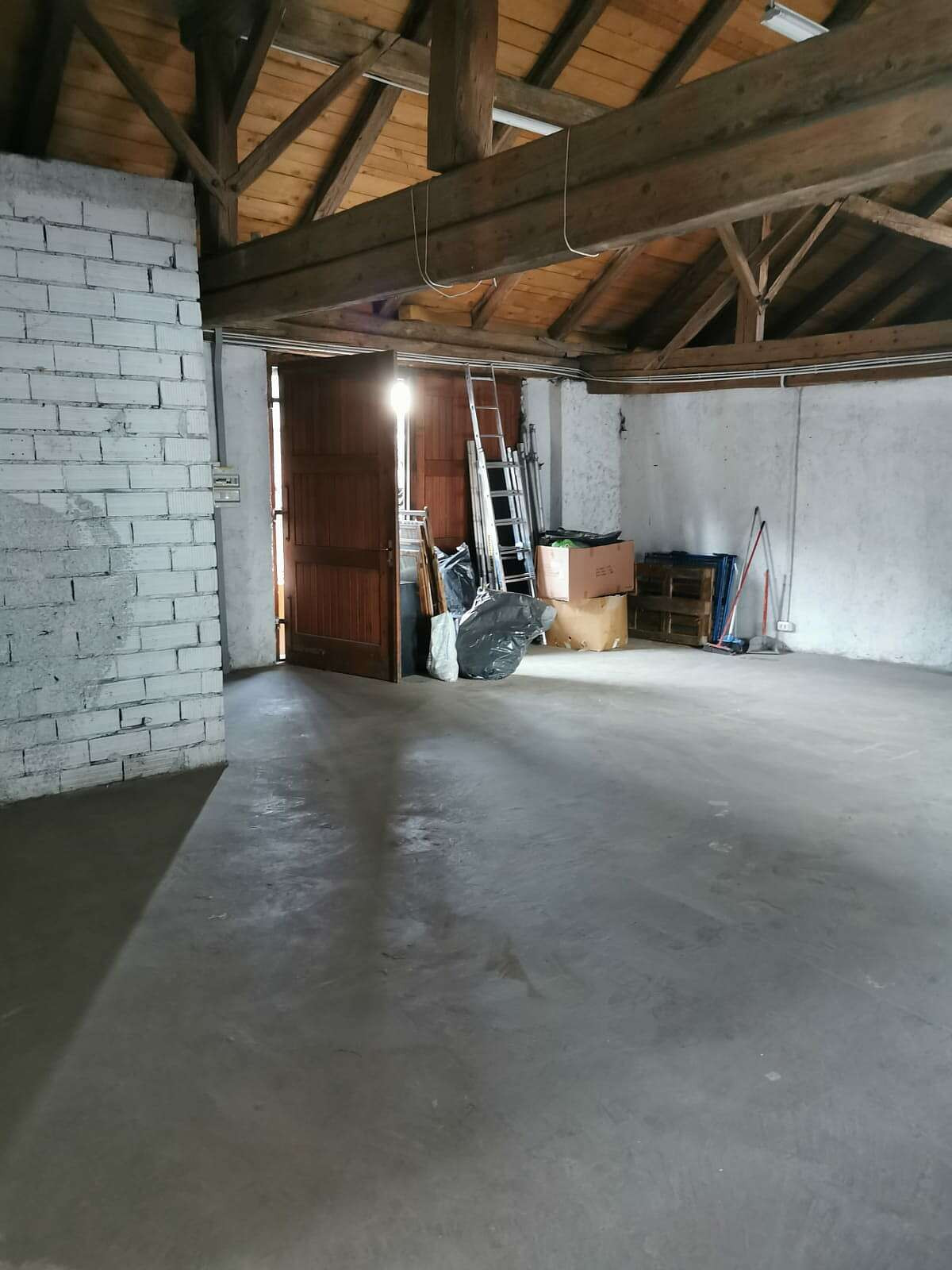 AFFITTASI MAGAZZINO AFFITTASI MAGAZZINO