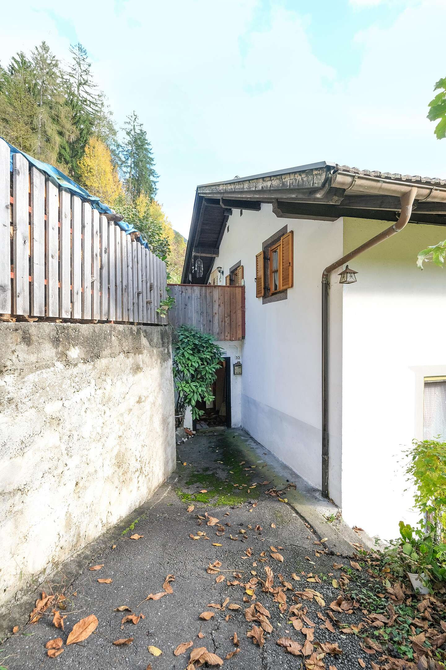 Sanierungsbedürftige Wohnung zu verkaufen