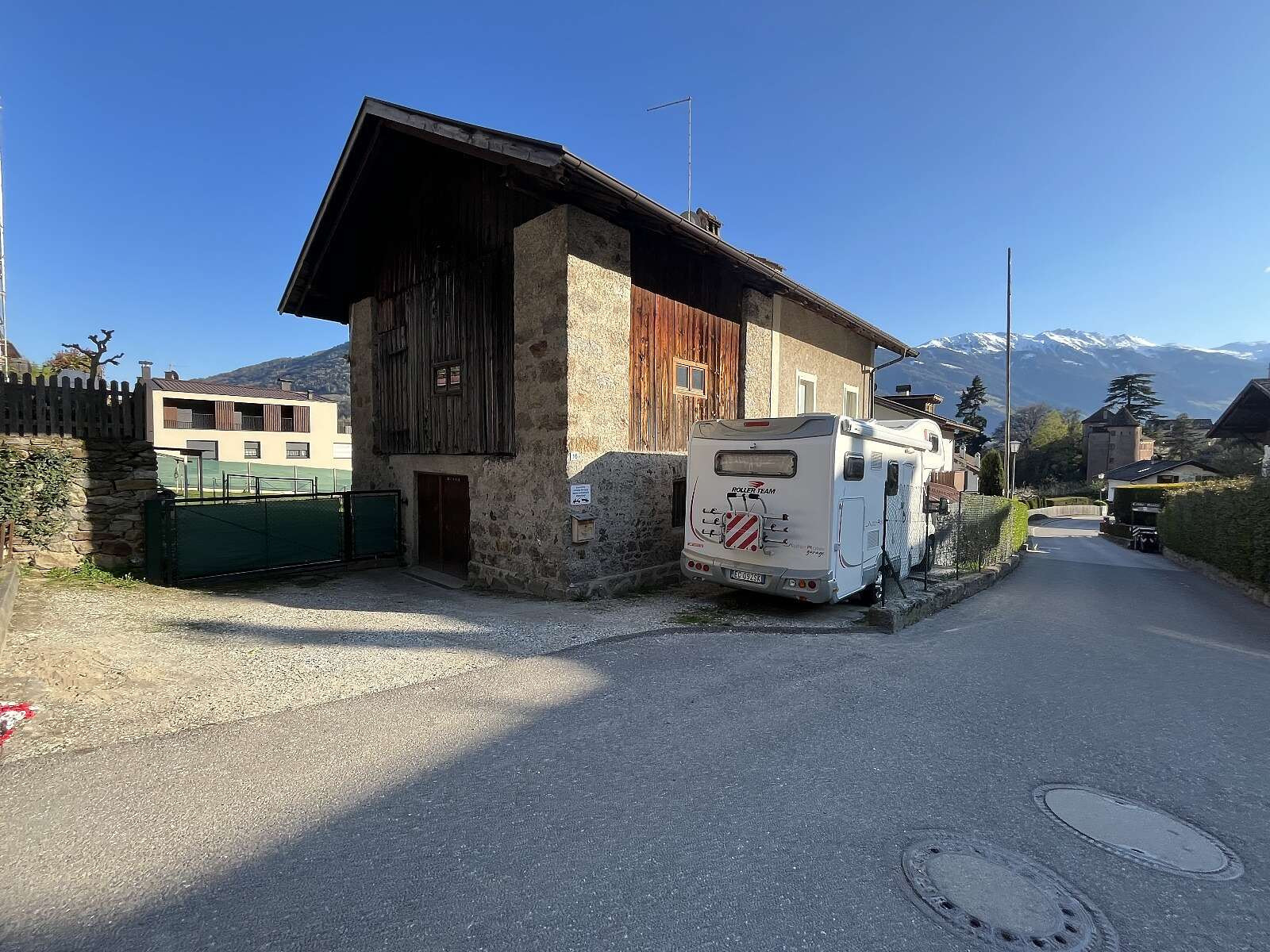 Occasione ideale per costruire: terreno con fabbricato esistente in ottima posizione