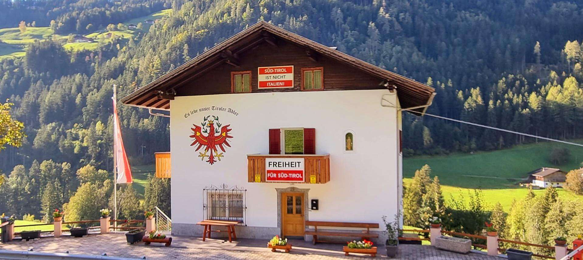 Vendesi casa indipendente con due unità in Val Passiria