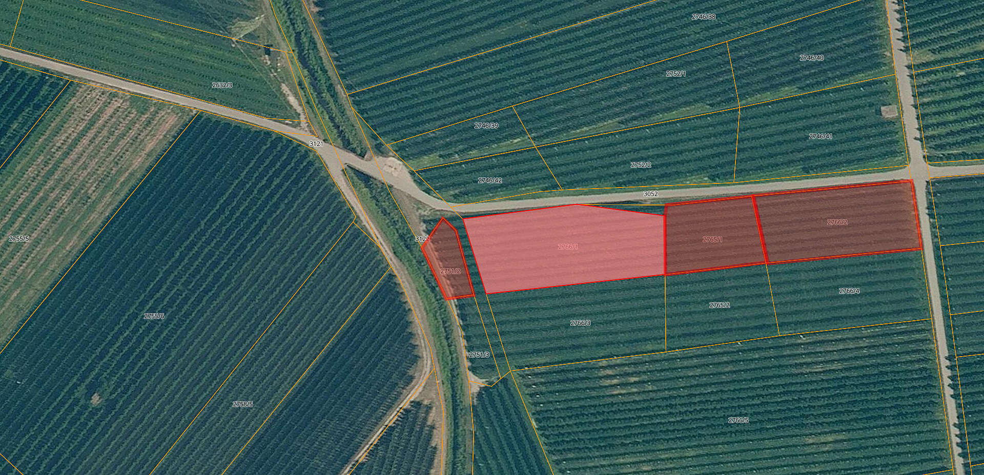 Vendesi parcelle fondiarie di frutteto