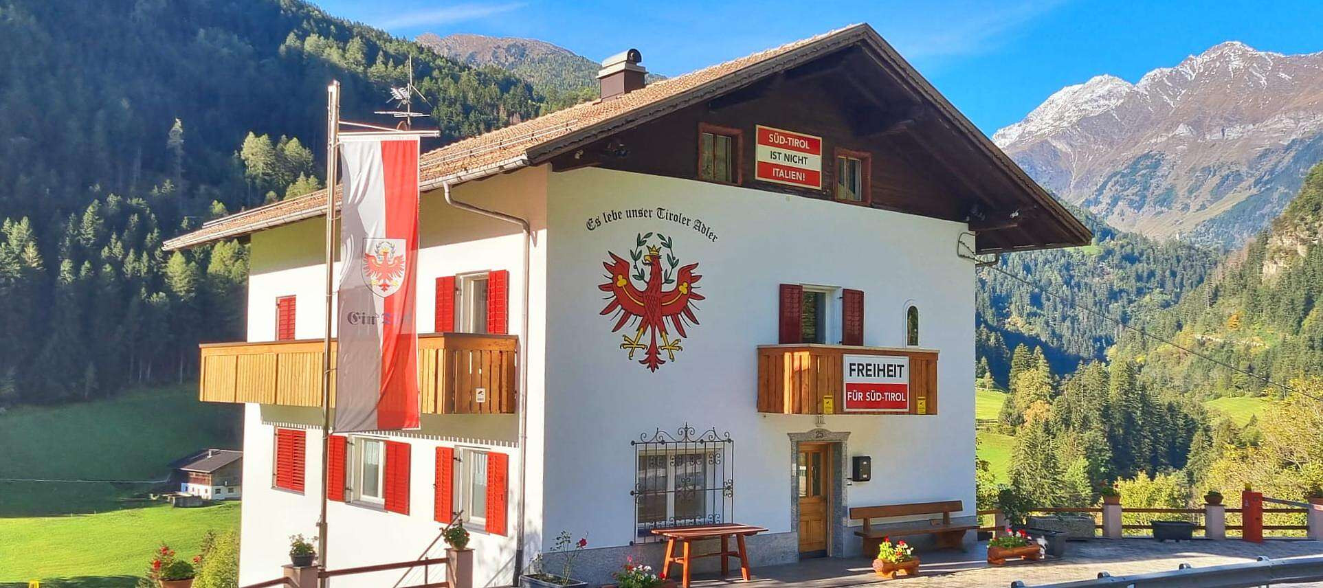 Vendesi casa indipendente con due unità in Val Passiria