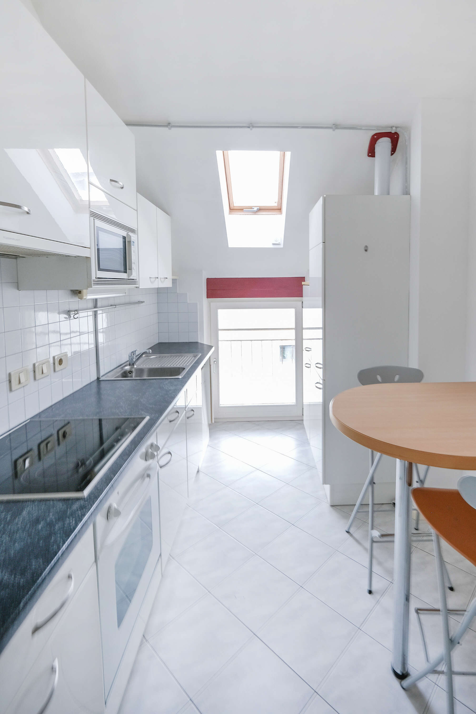 Lana: Großzügige 2-Zimmerwohnung im letzten Stock zu verkaufen!