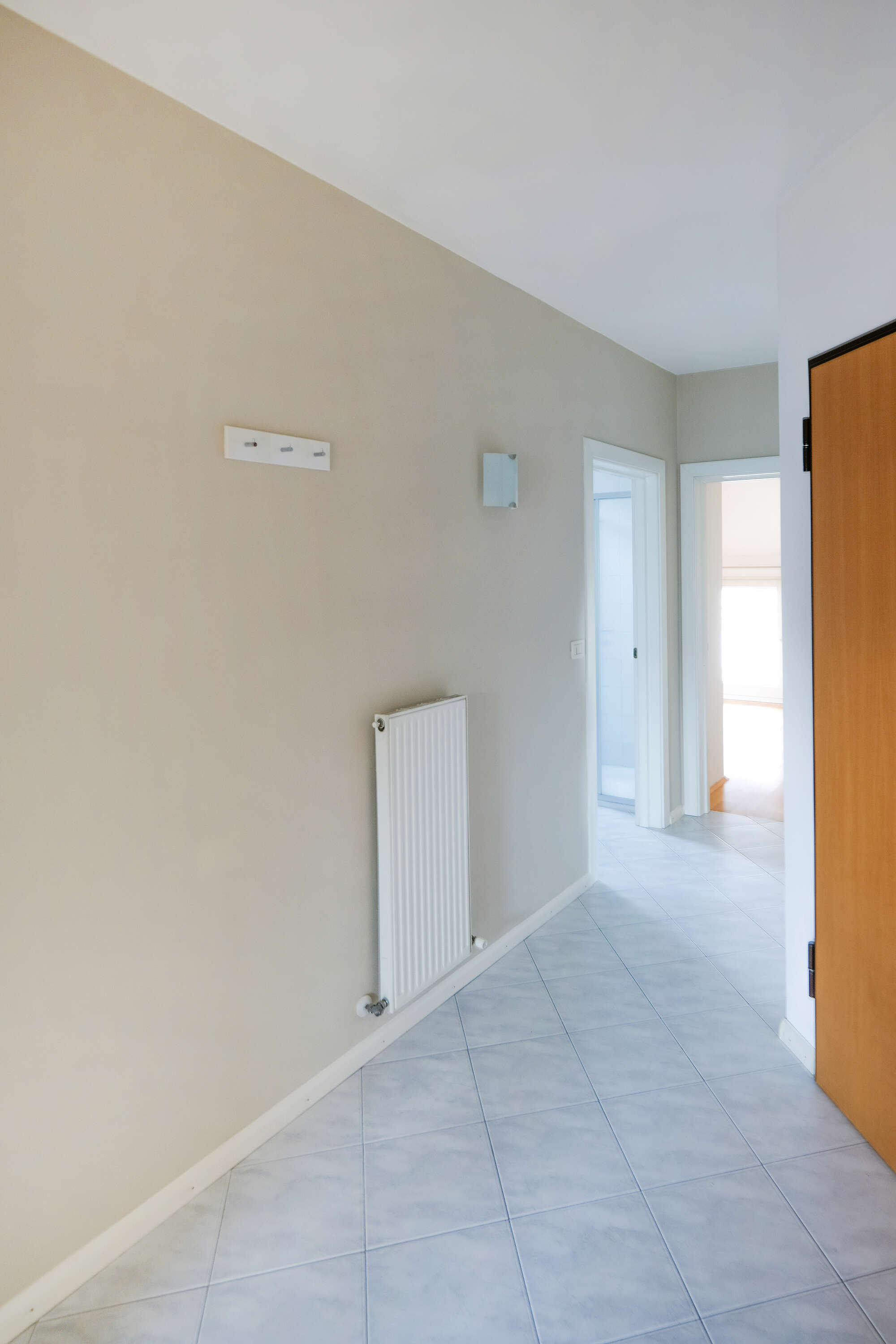 Lana: Großzügige 2-Zimmerwohnung im letzten Stock zu verkaufen!