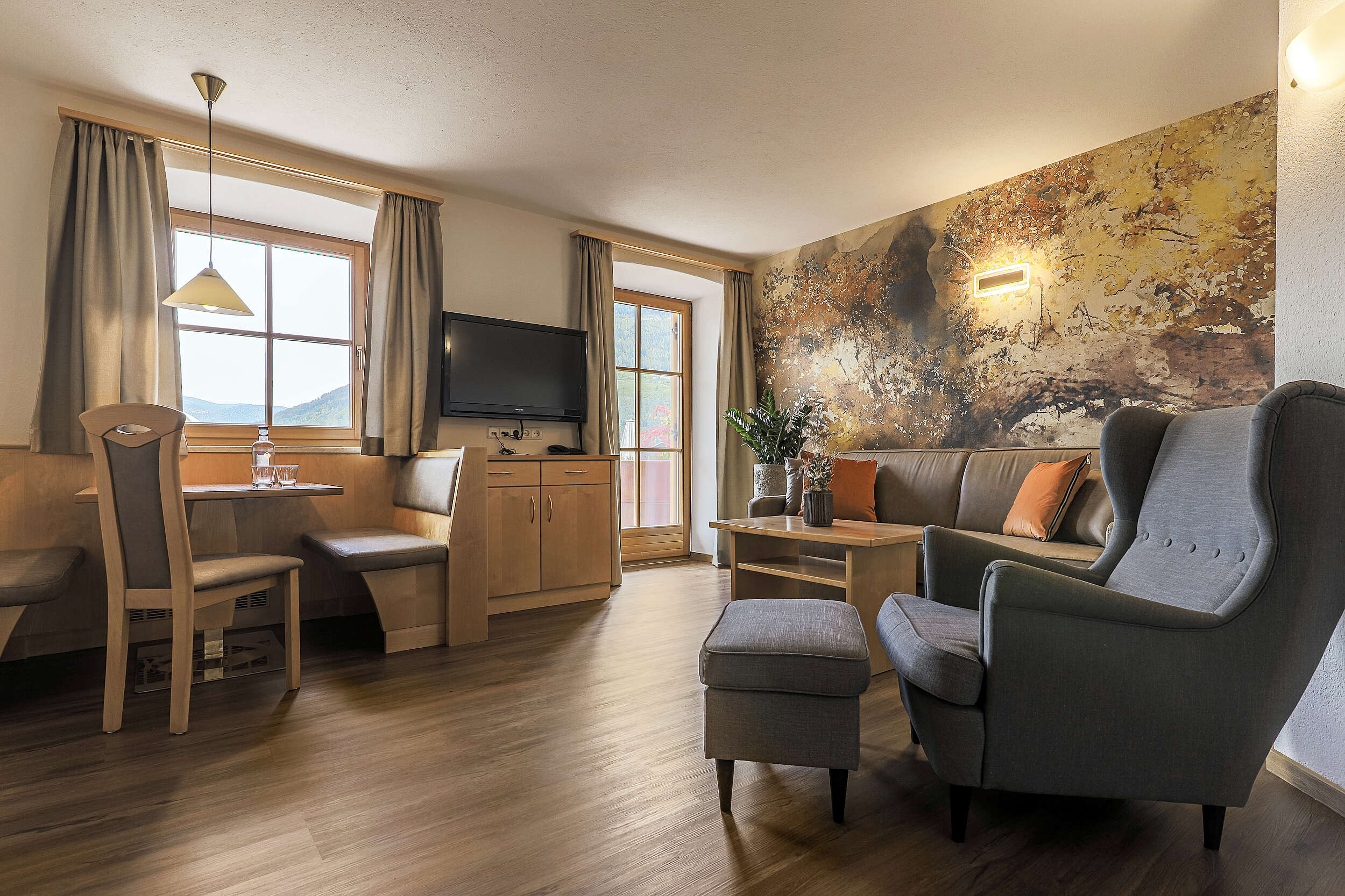 Residence mit Restaurant/Pizzeria zu verkaufen