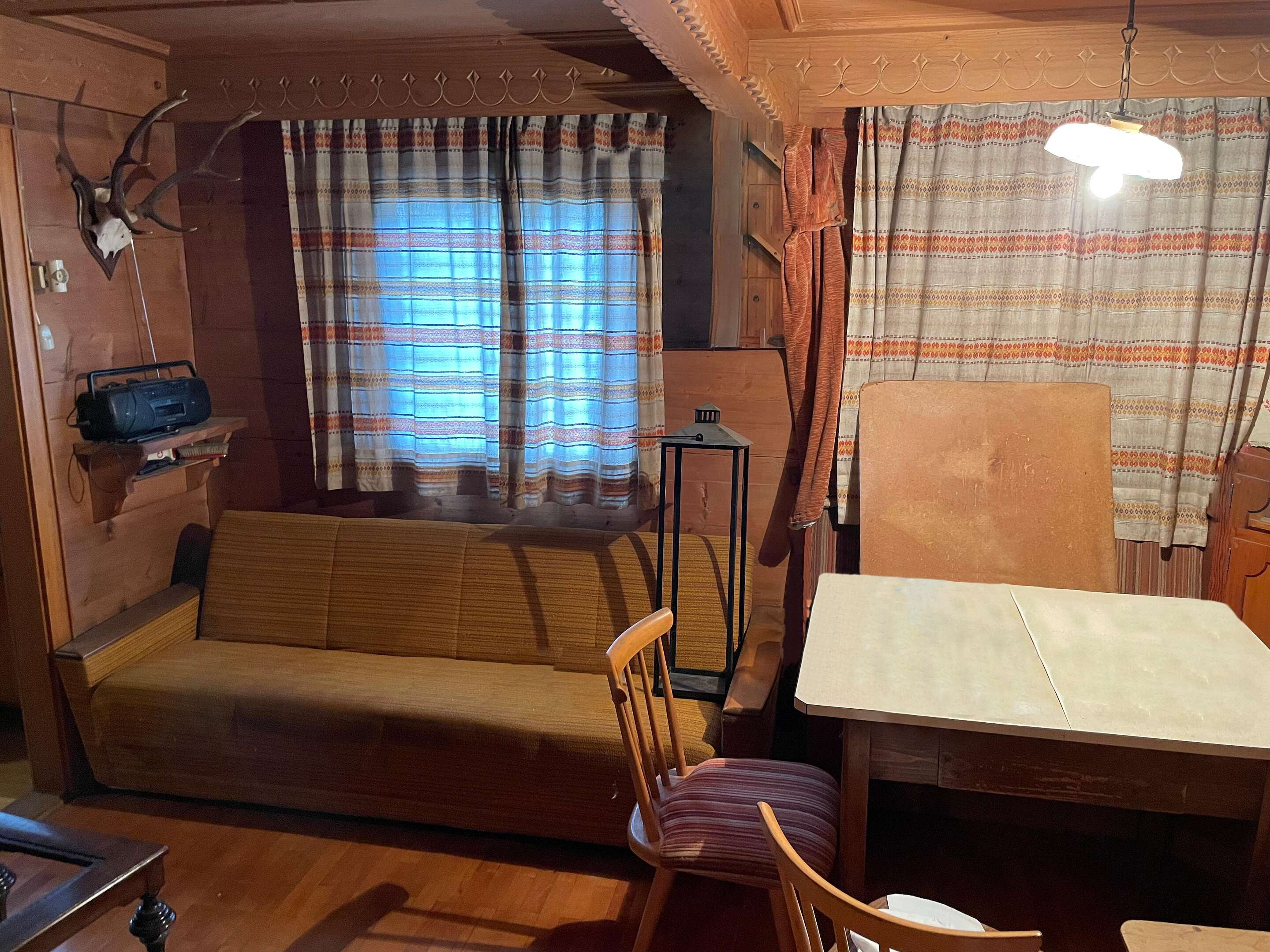 Älteres Wohnhaus im Landwirtschaftsgebiet zu verkaufen