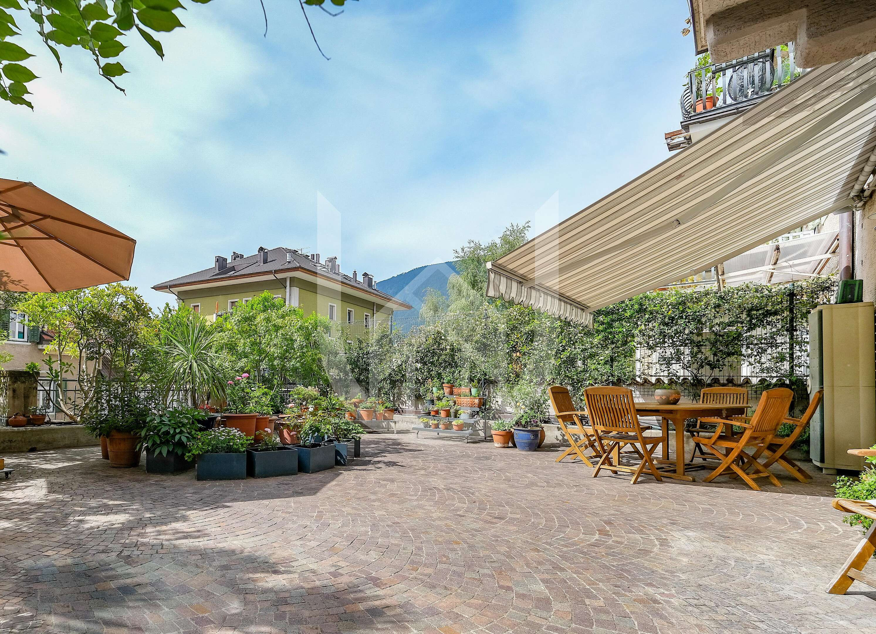 Affascinante appartamento in stile Liberty con ampia terrazza