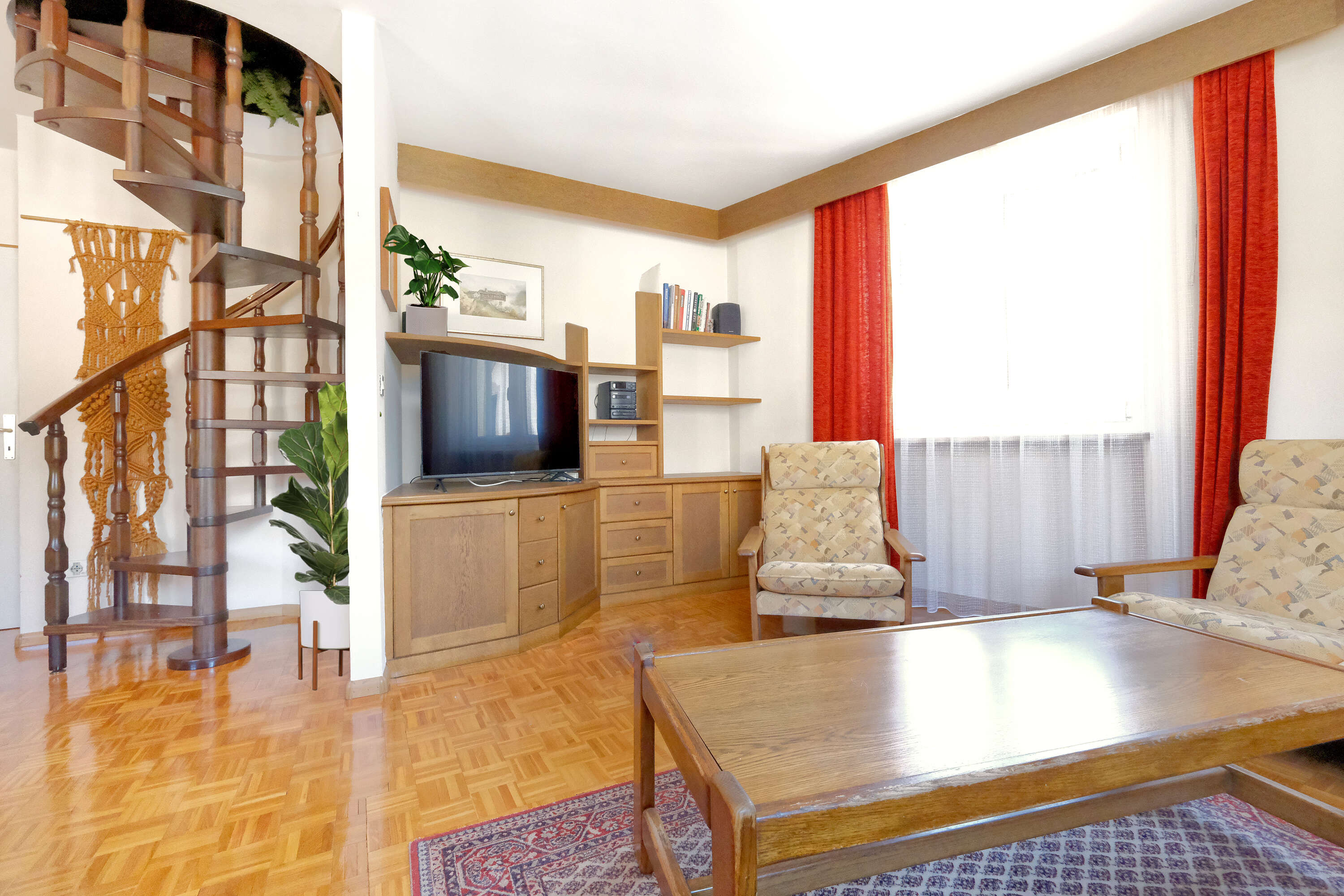 Appartamento trilocale in vendita nel centro di Lana - potenziale per uso quadrilocale Appartamento trilocale in vendita nel centro di Lana - potenziale per uso quadrilocale