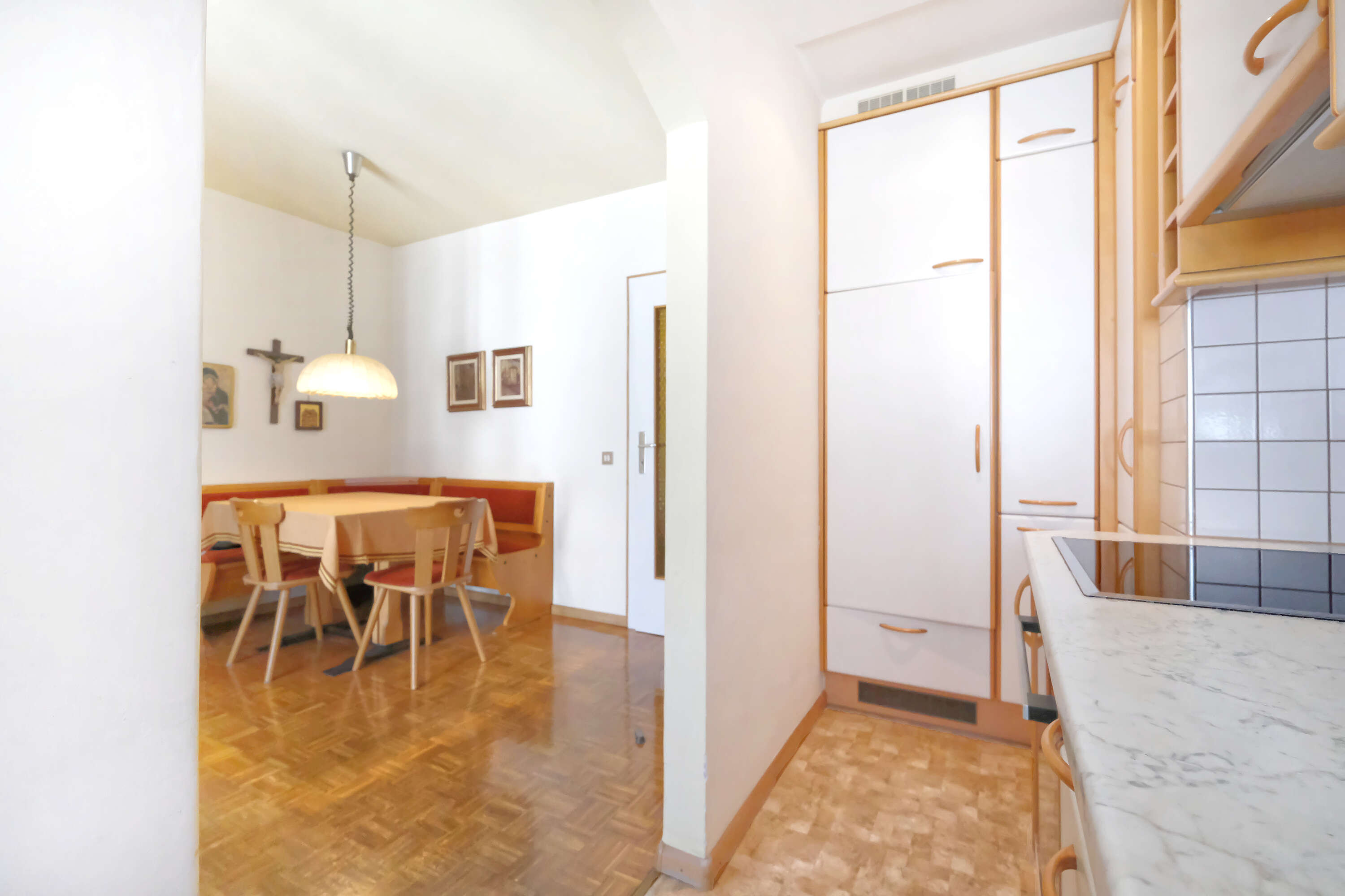 Dreizimmerwohnung mitten im Zentrum von Oberlana zu verkaufen – Potenzial für Vierzimmernutzung Dreizimmerwohnung mitten im Zentrum von Oberlana zu verkaufen – Potenzial für Vierzimmernutzung