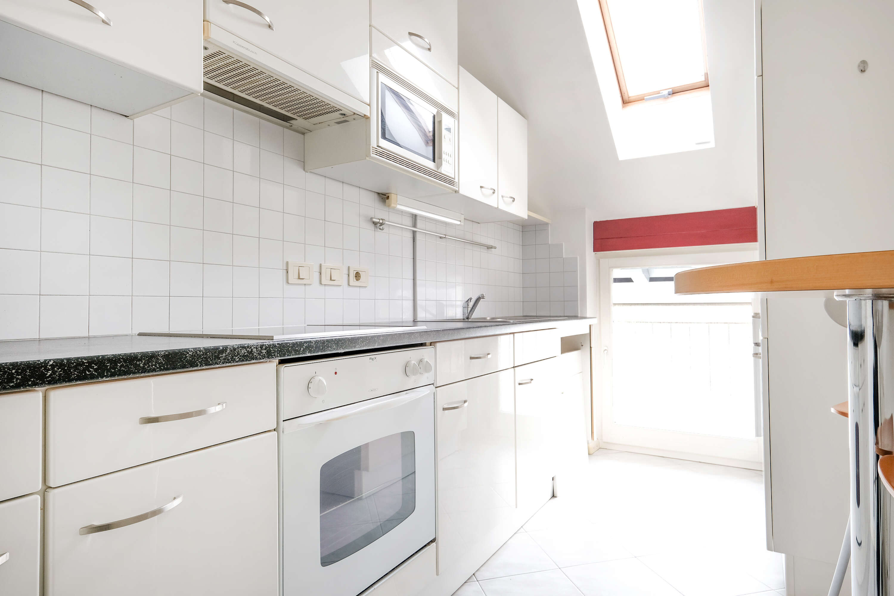 Lana: Großzügige 2-Zimmerwohnung im letzten Stock zu verkaufen!