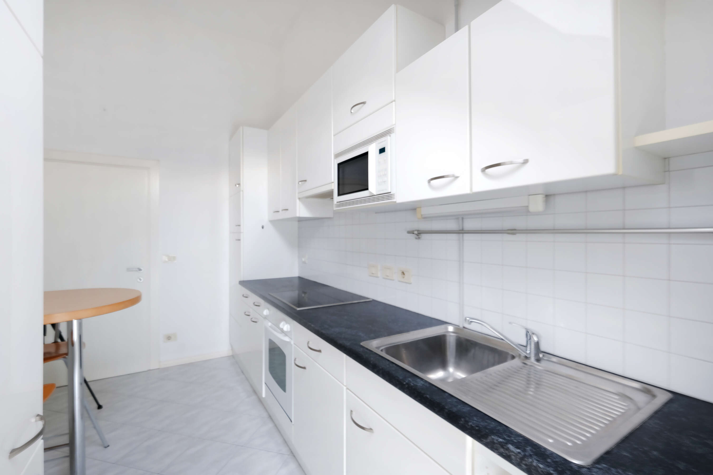 Lana: Großzügige 2-Zimmerwohnung im letzten Stock zu verkaufen!