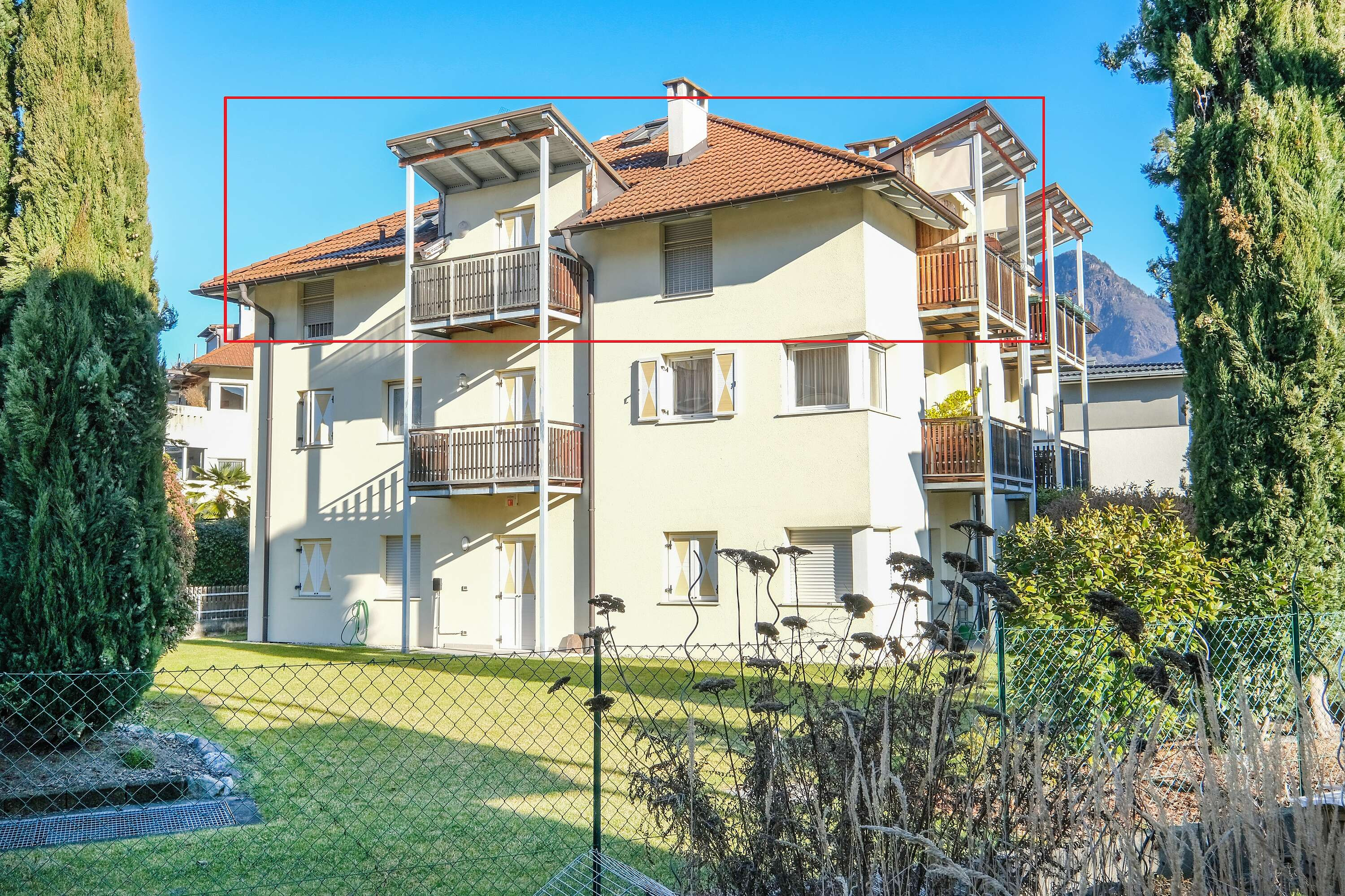 Lana: Großzügige 2-Zimmerwohnung im letzten Stock zu verkaufen!