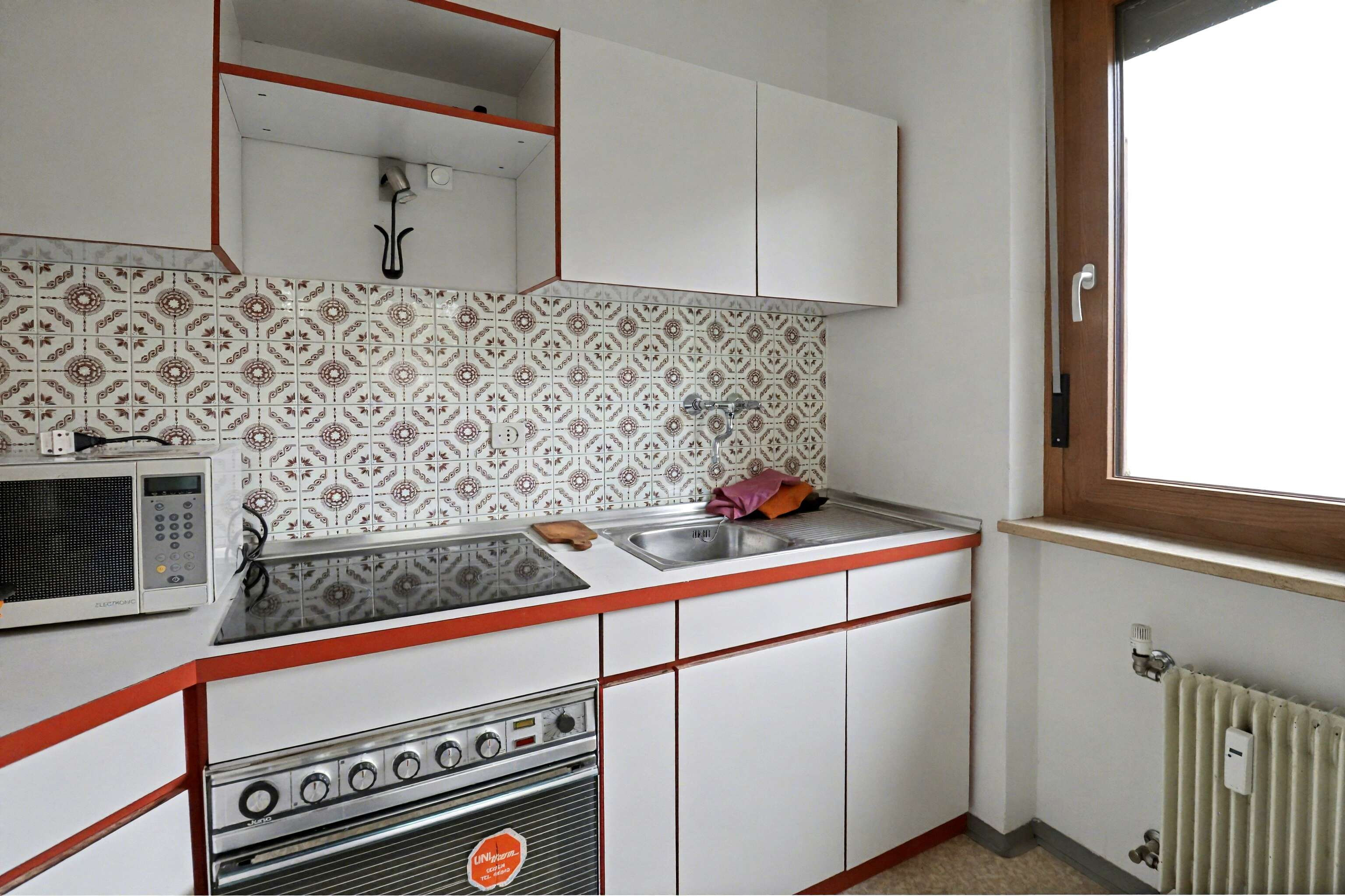 Vendesi trilocale in buona posizione centrale