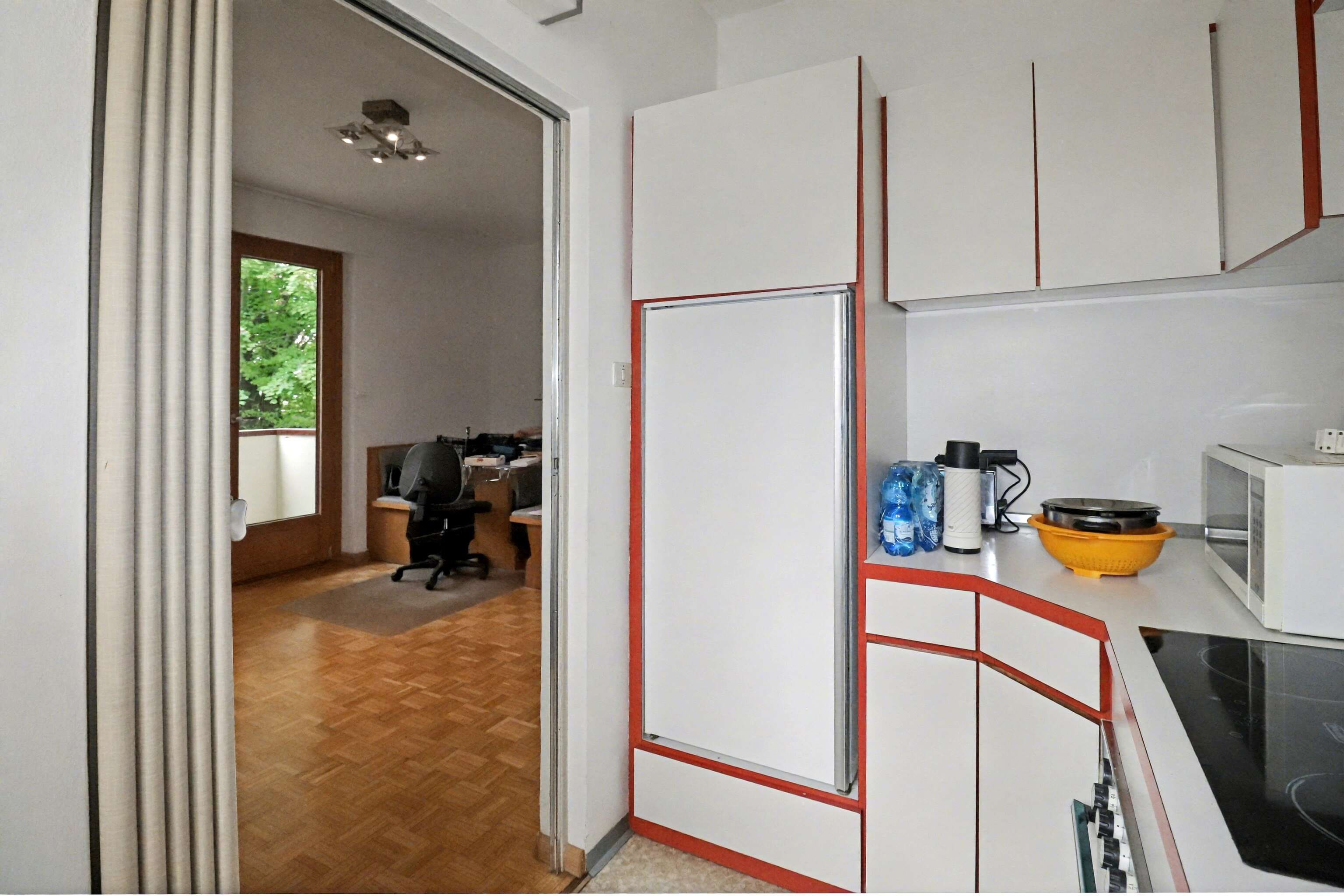 Vendesi trilocale in buona posizione centrale