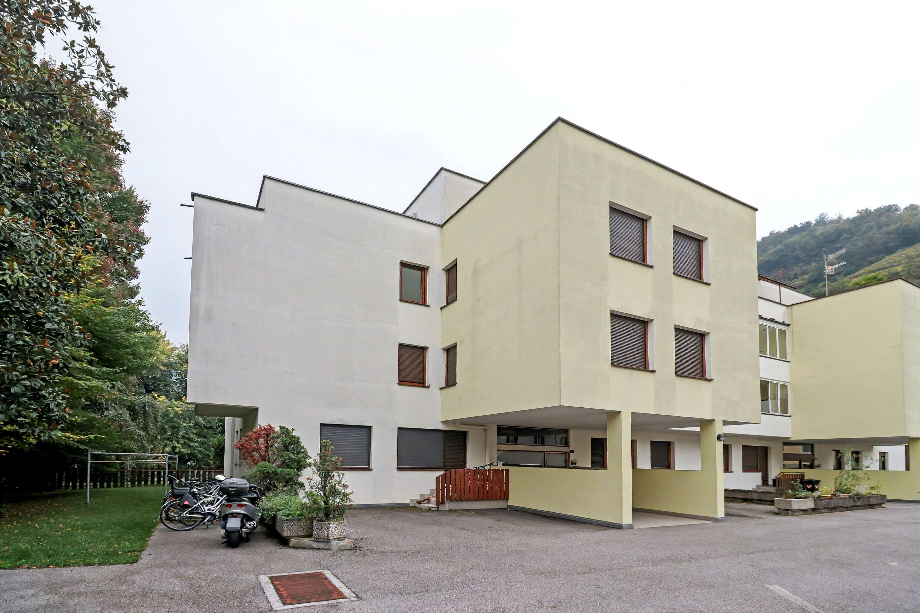 Vendesi trilocale in buona posizione centrale