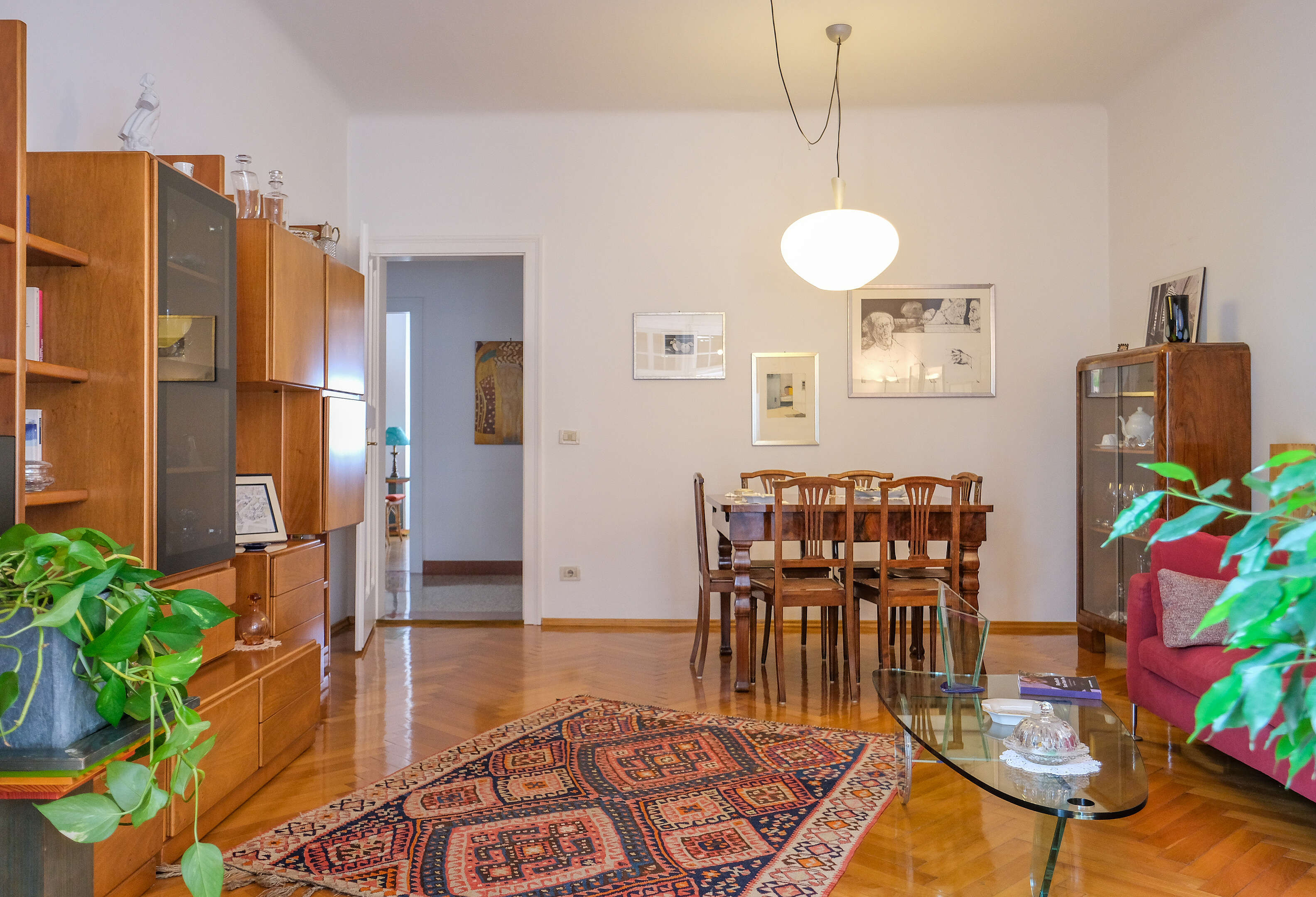 Charmante Jugendstilwohnung mit großzügiger Sonnenterrasse