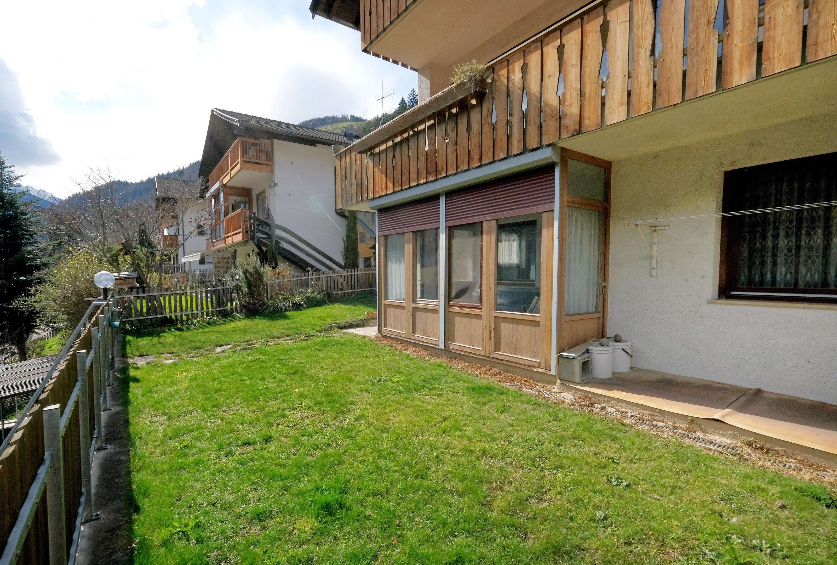 Vendesi casa a schiera