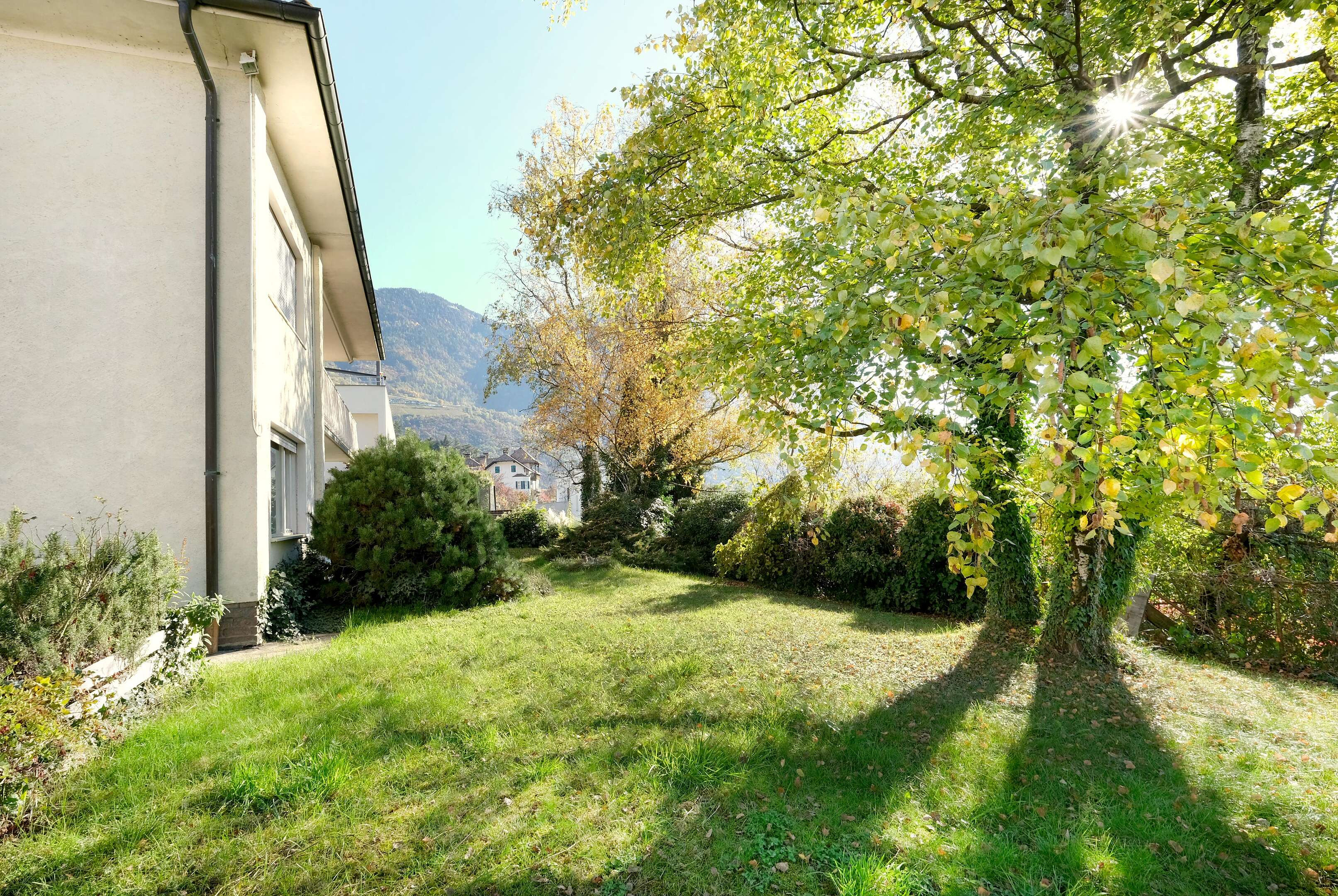 Affascinante villa d’epoca in posizione esclusiva a Merano con grande potenziale di sviluppo