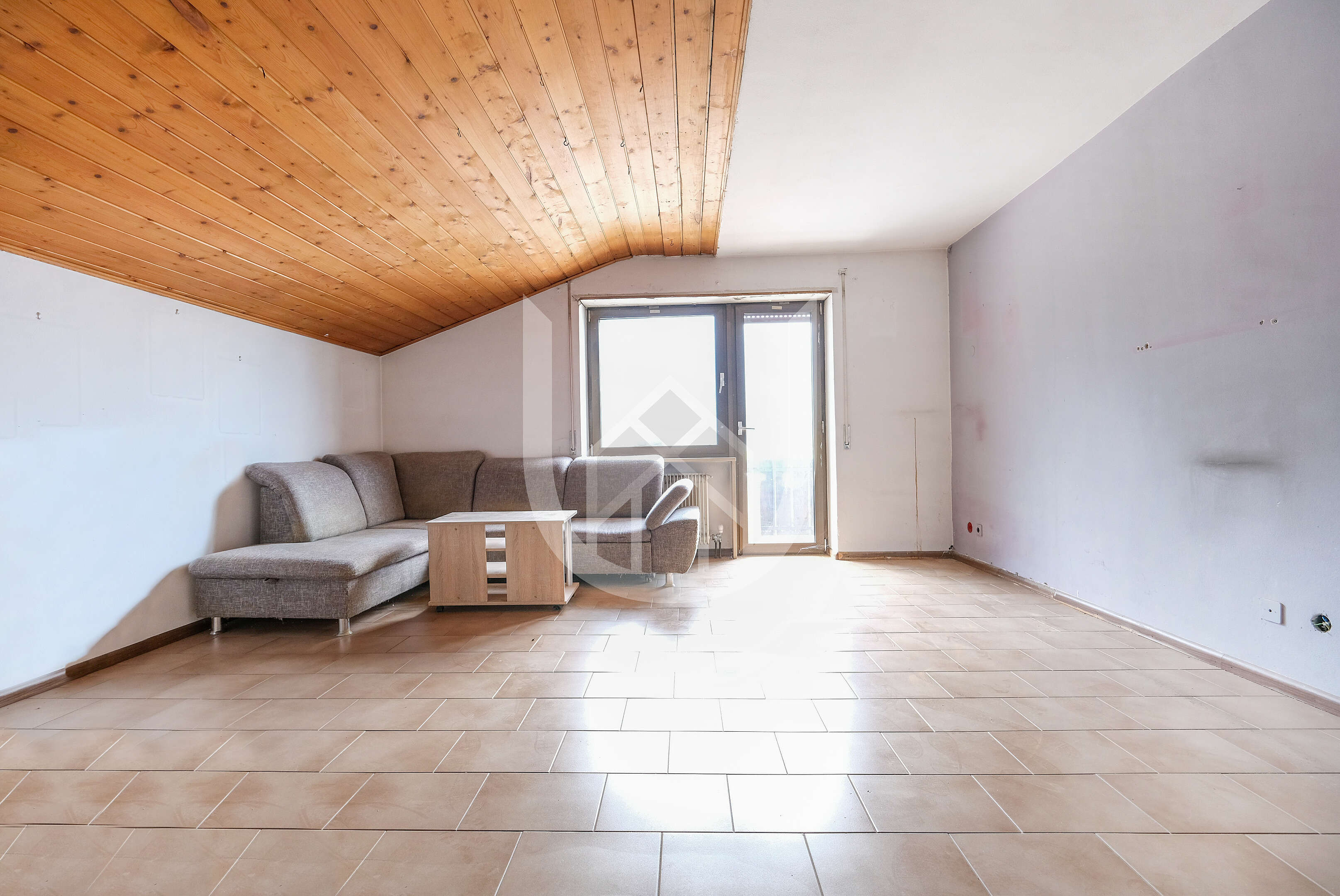 Renovierungsbedürftige 3-Zimmer-Wohnung in Partschins zu verkaufen