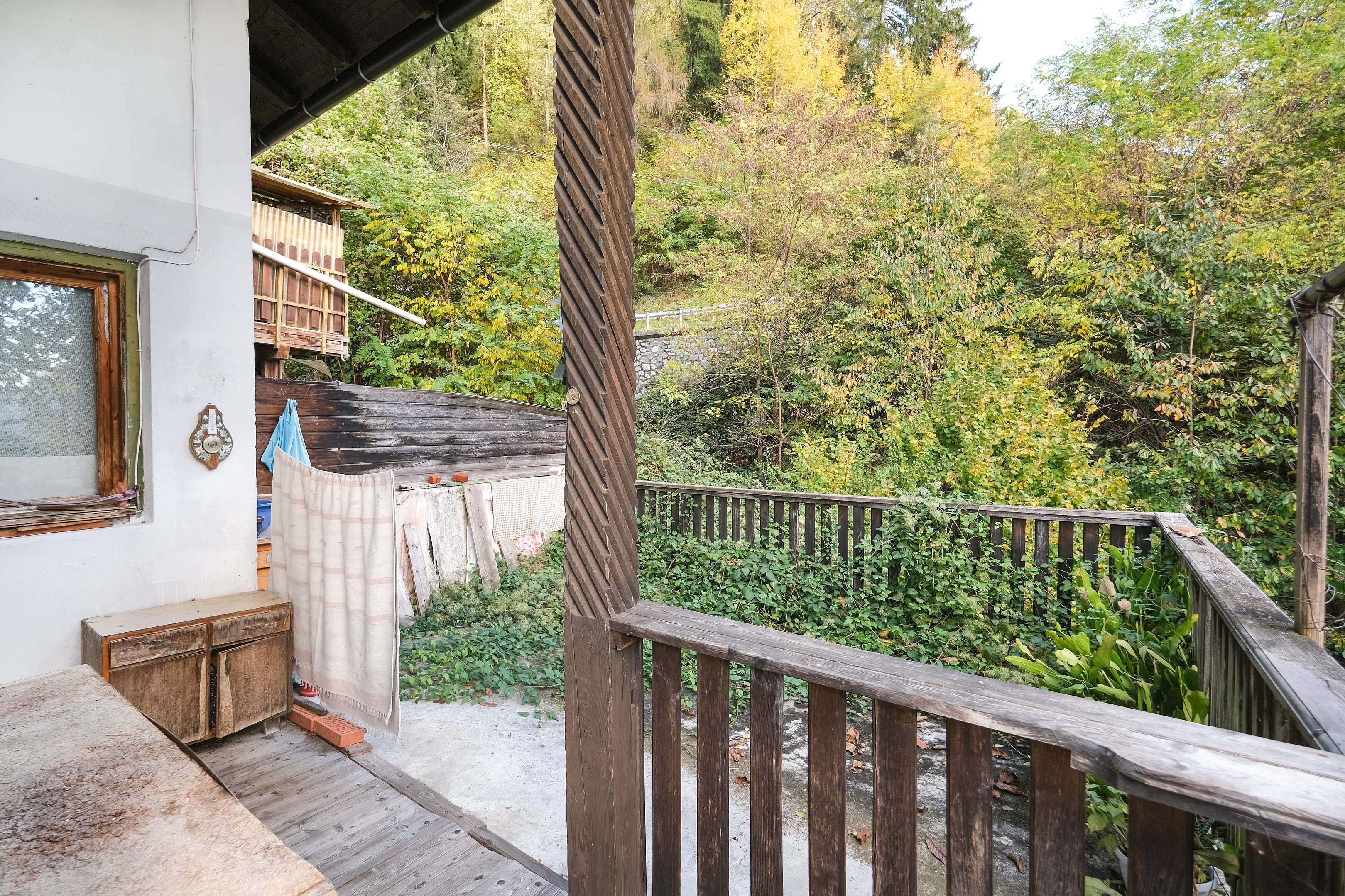 Sanierungsbedürftige Wohnung zu verkaufen