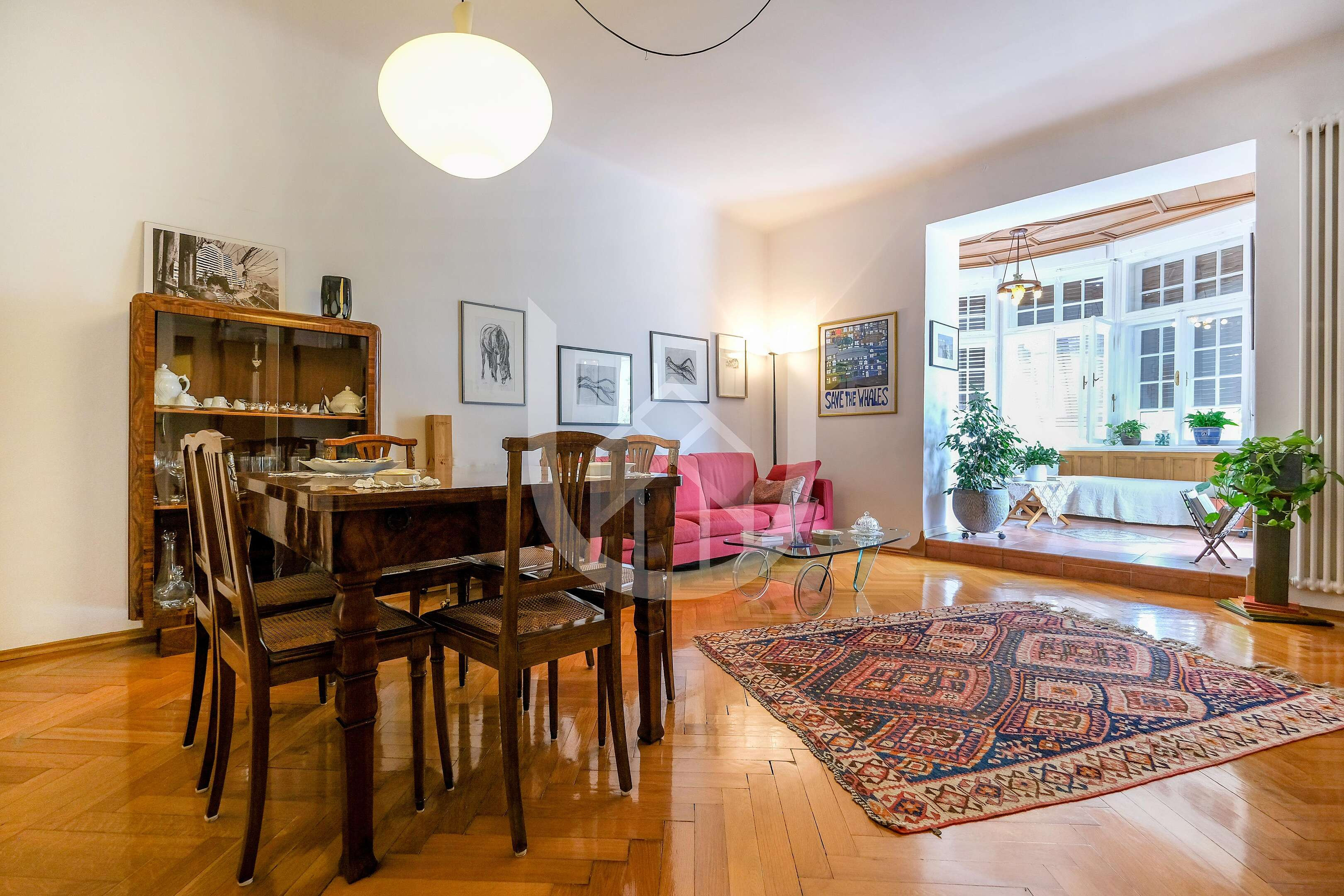 Charmante Jugendstilwohnung mit großzügiger Sonnenterrasse