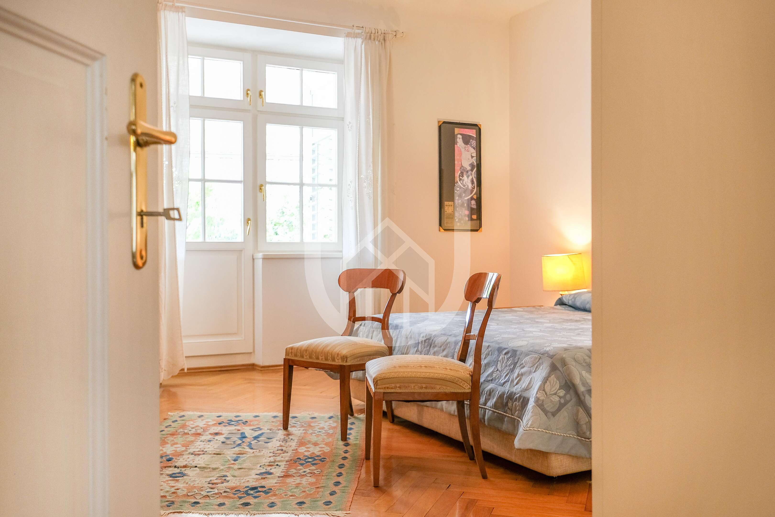 Charmante Jugendstilwohnung mit großzügiger Sonnenterrasse