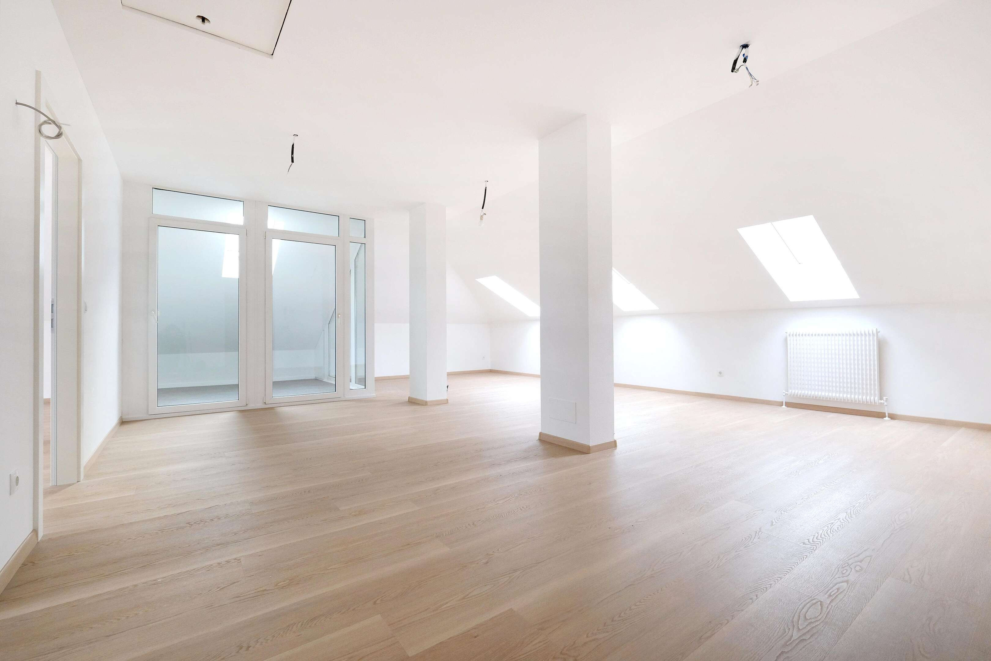 Preiswerte Dachgeschosswohnung zu verkaufen