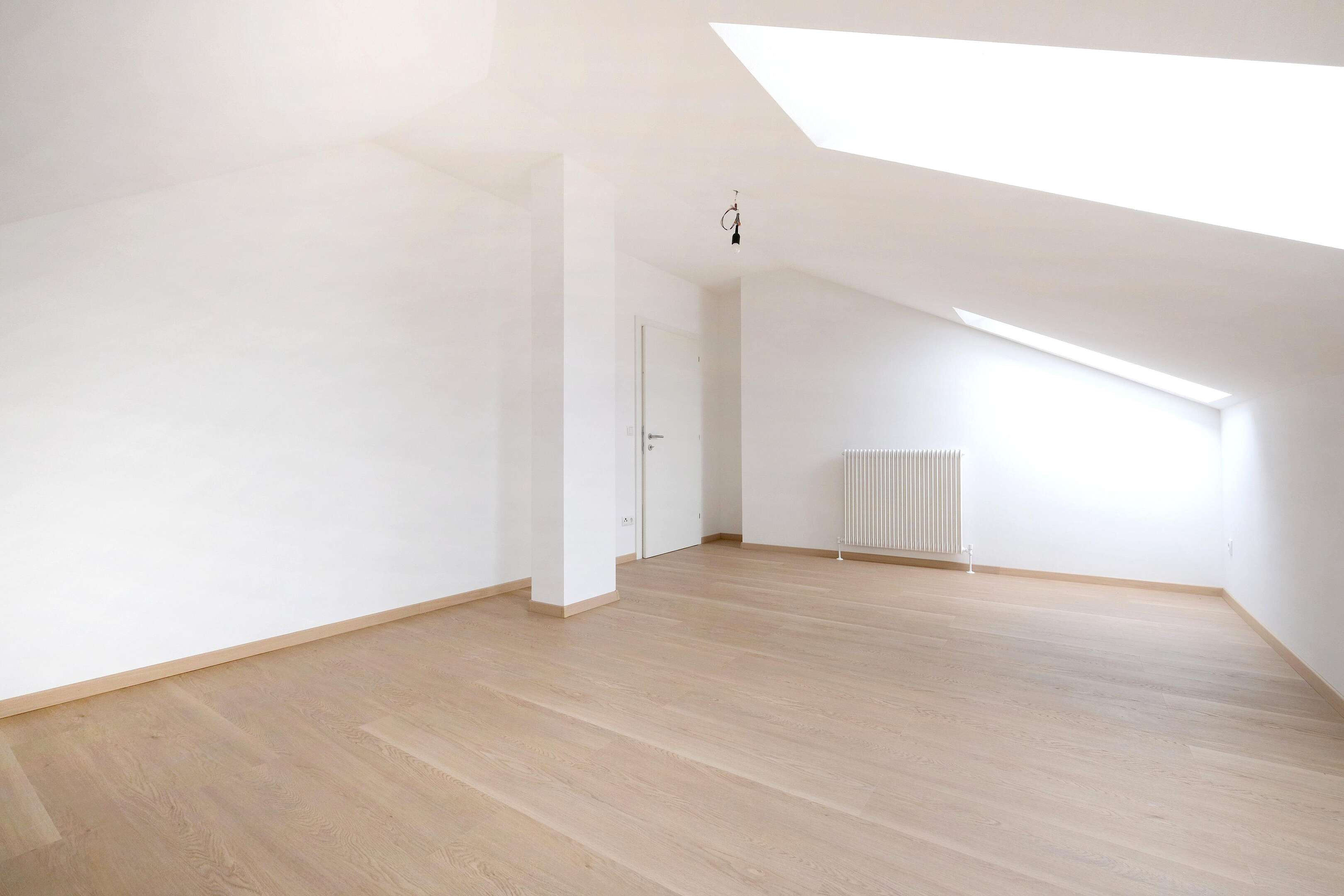 Preiswerte Dachgeschosswohnung zu verkaufen