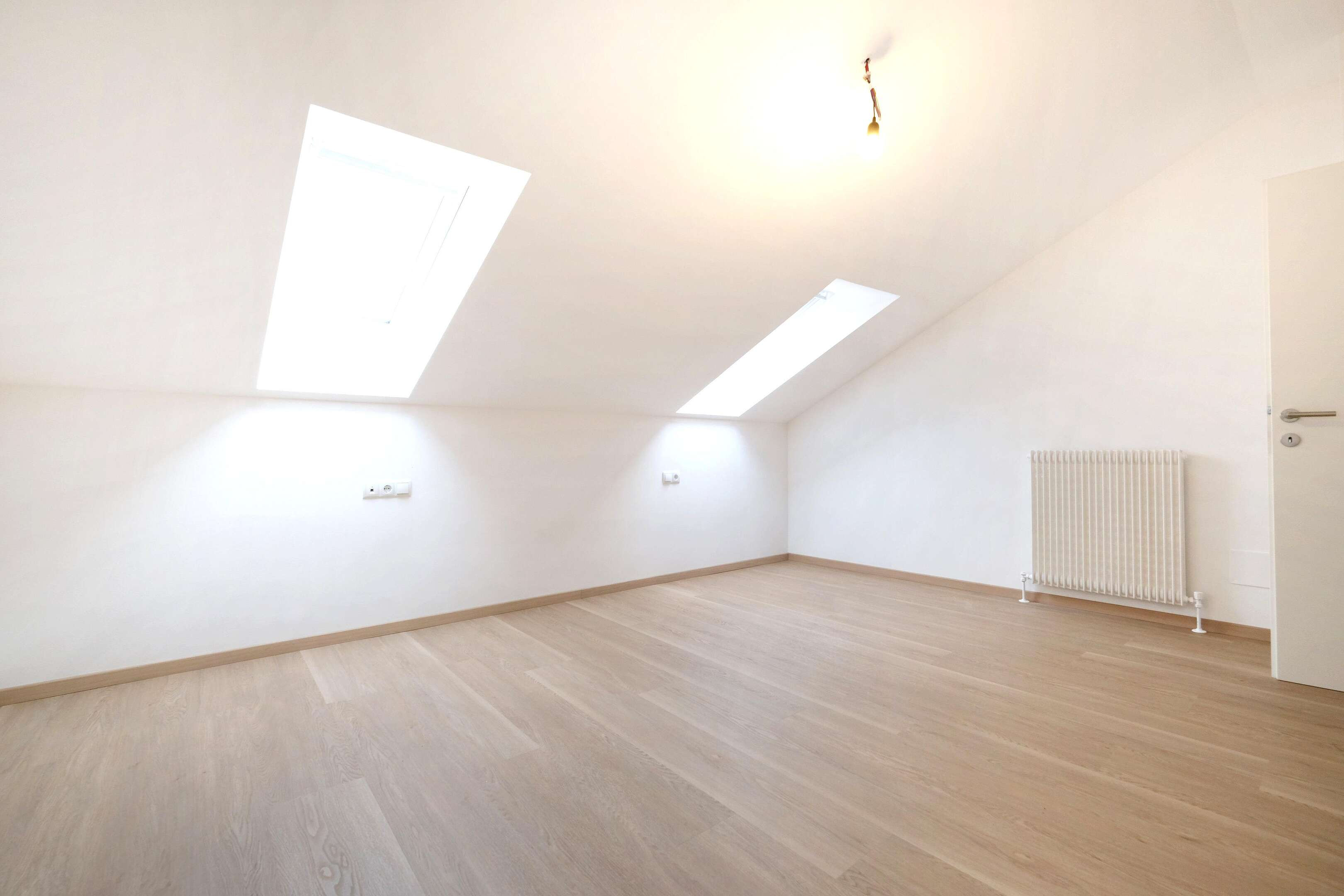 Preiswerte Dachgeschosswohnung zu verkaufen