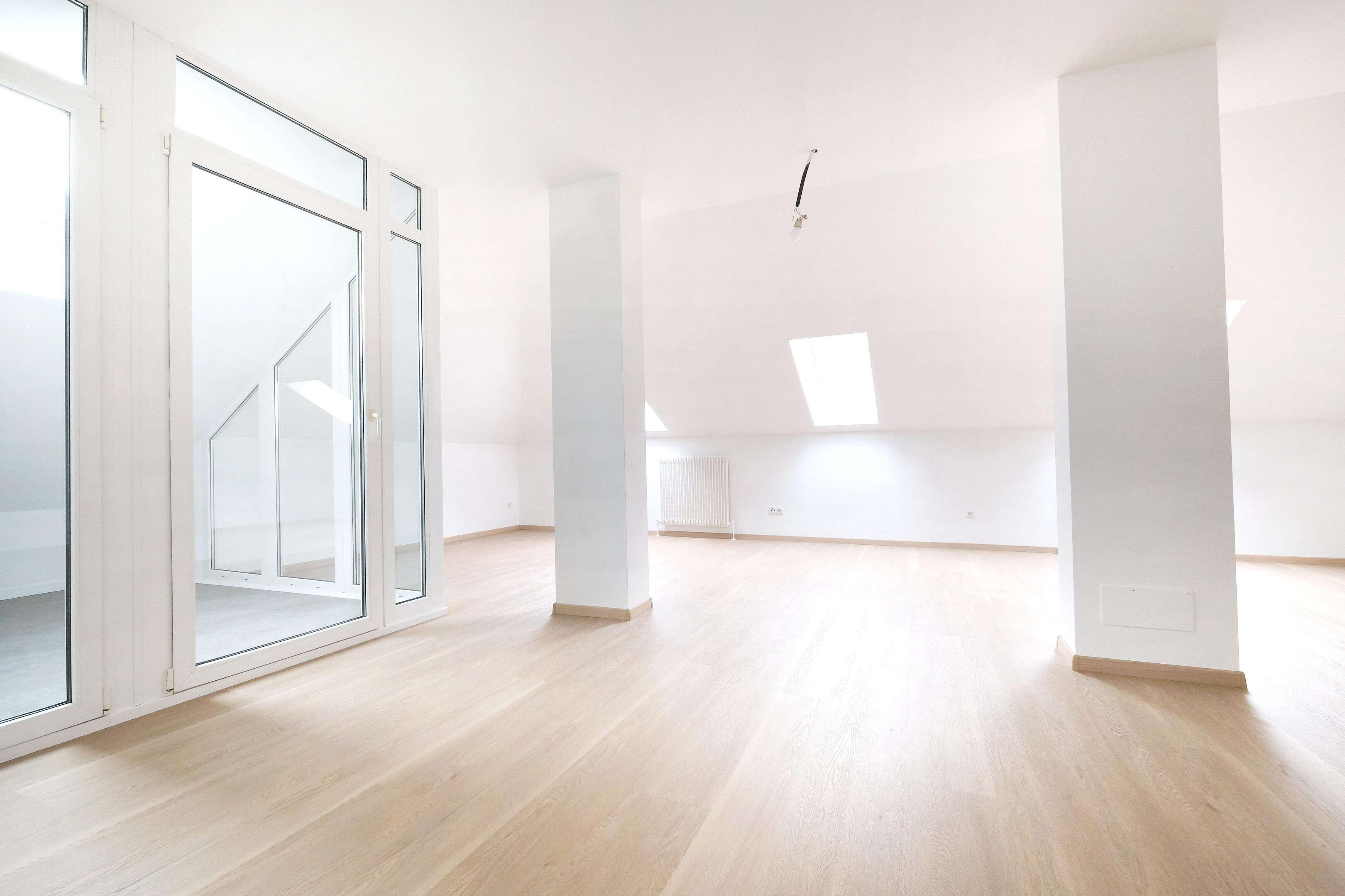 Preiswerte Dachgeschosswohnung zu verkaufen