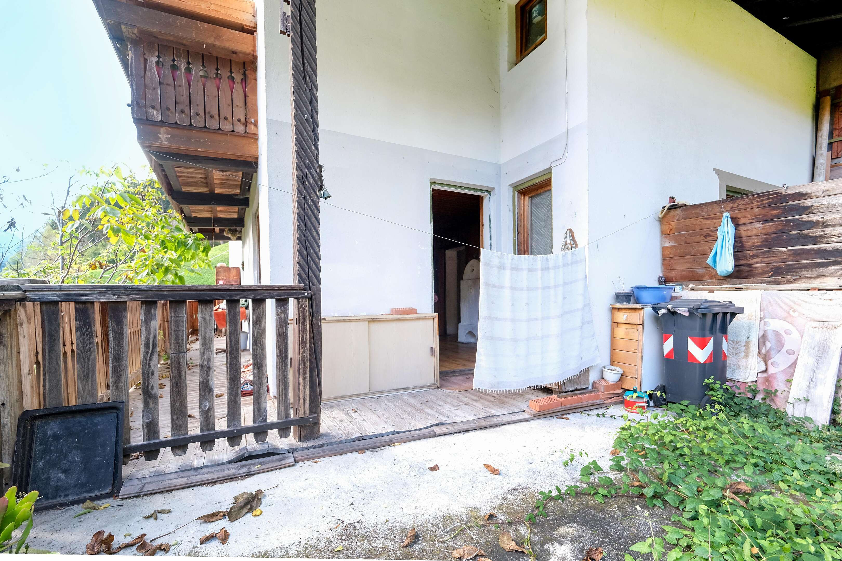 Sanierungsbedürftige Wohnung zu verkaufen