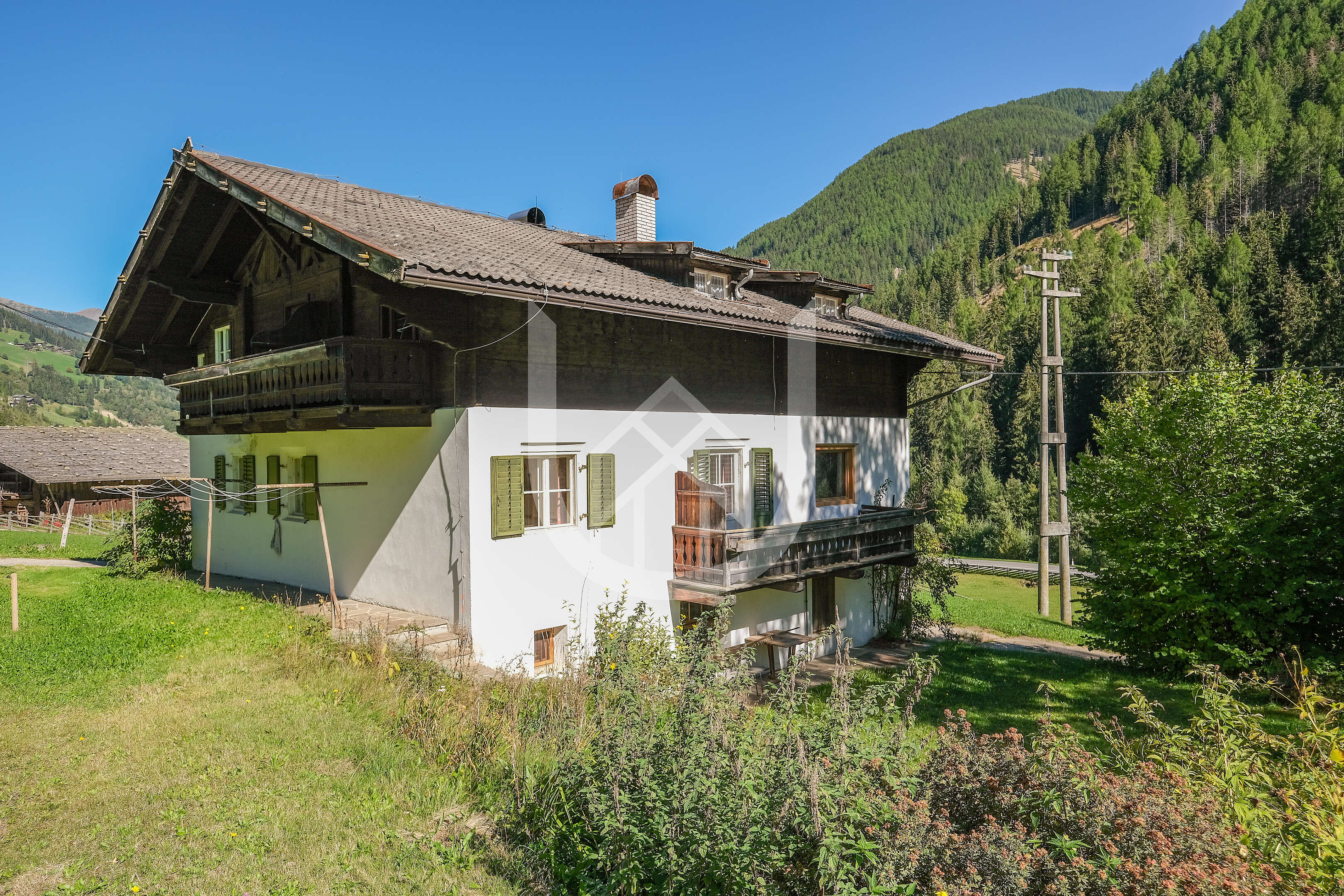 Vendesi: Rustico tradizionale con ampi prati in Val d’Ultimo