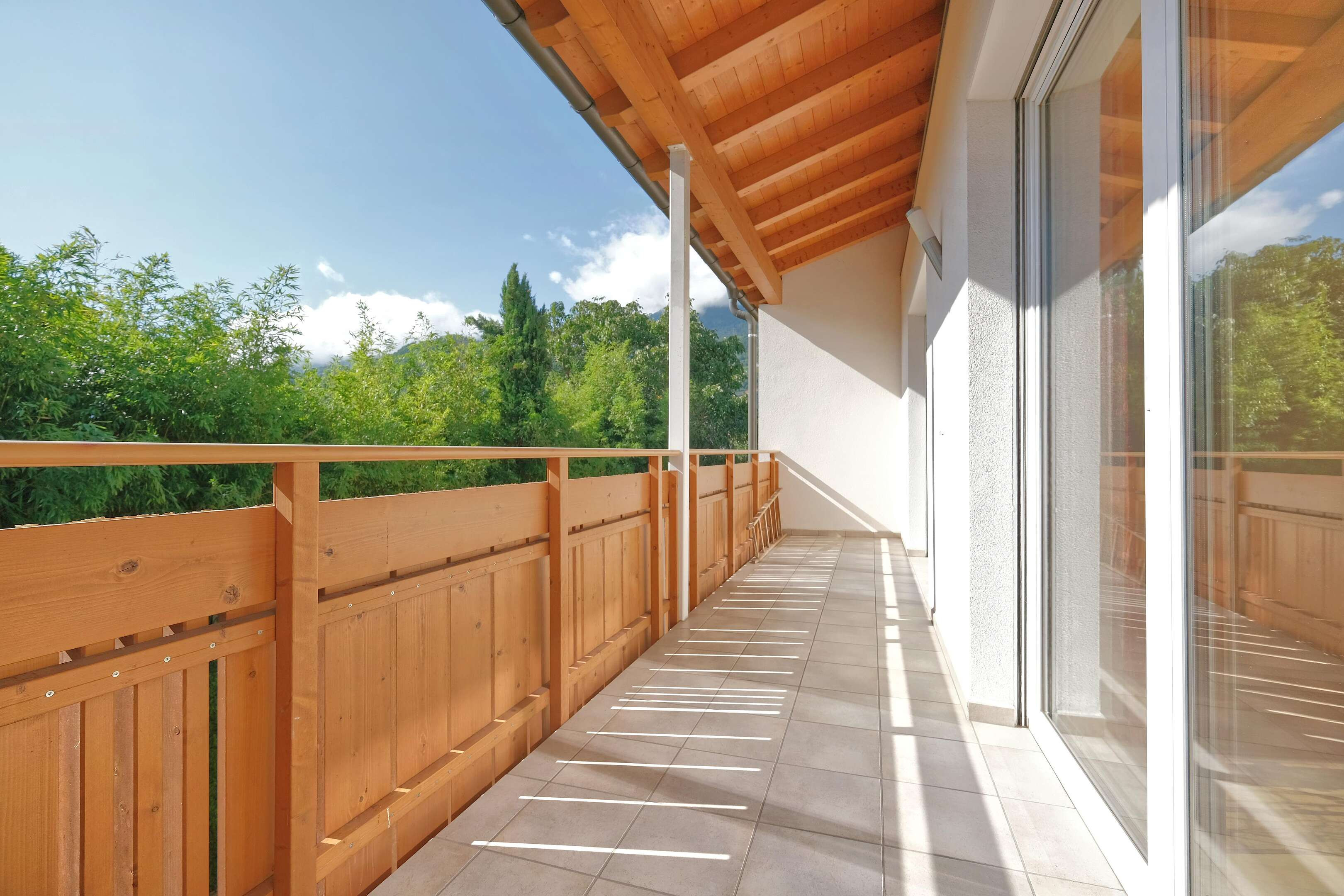 Vendesi villa a schiera con garage doppio