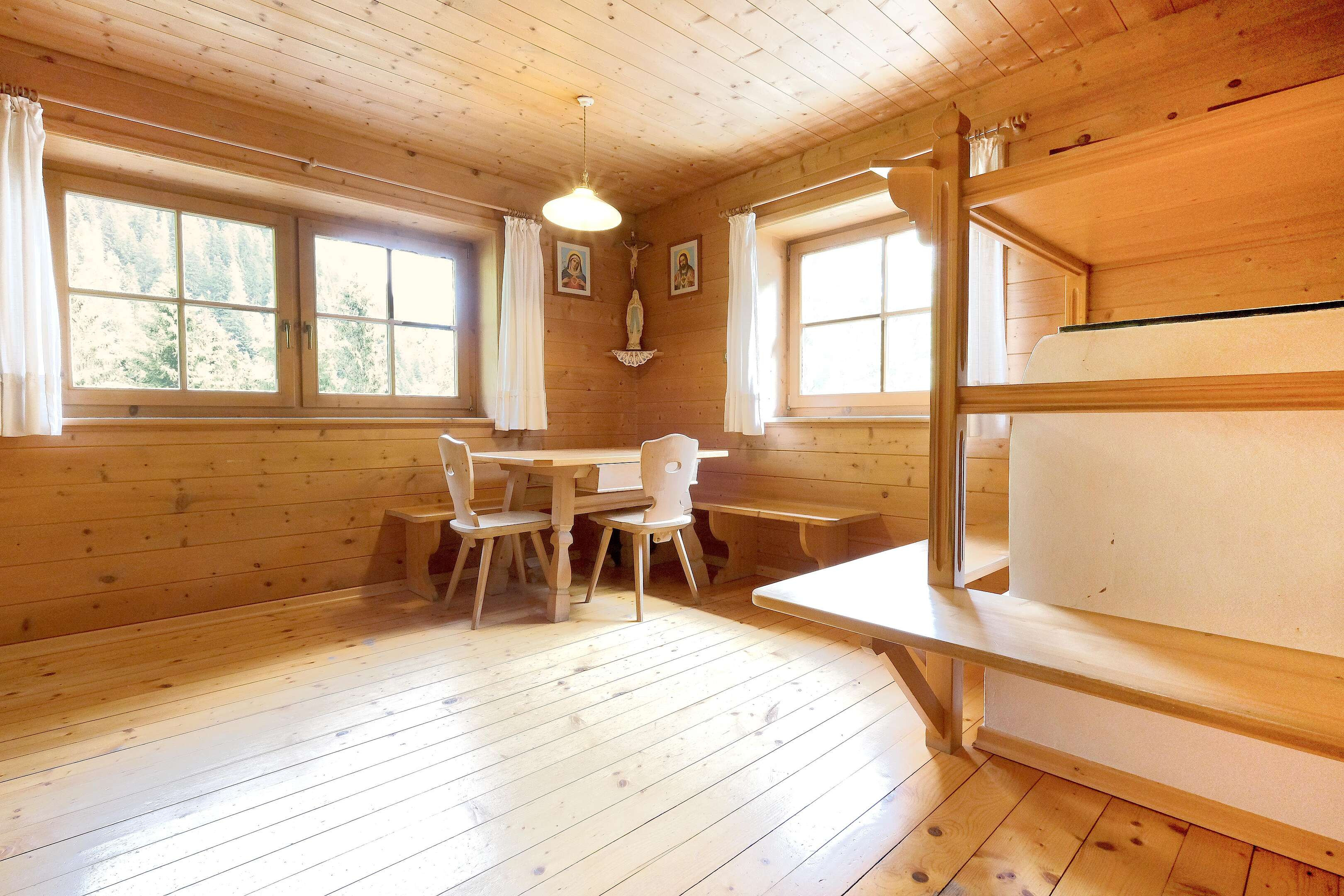 Vielseitiges Wohnhaus mit großzügigem Raumangebot im hinteren Ultental