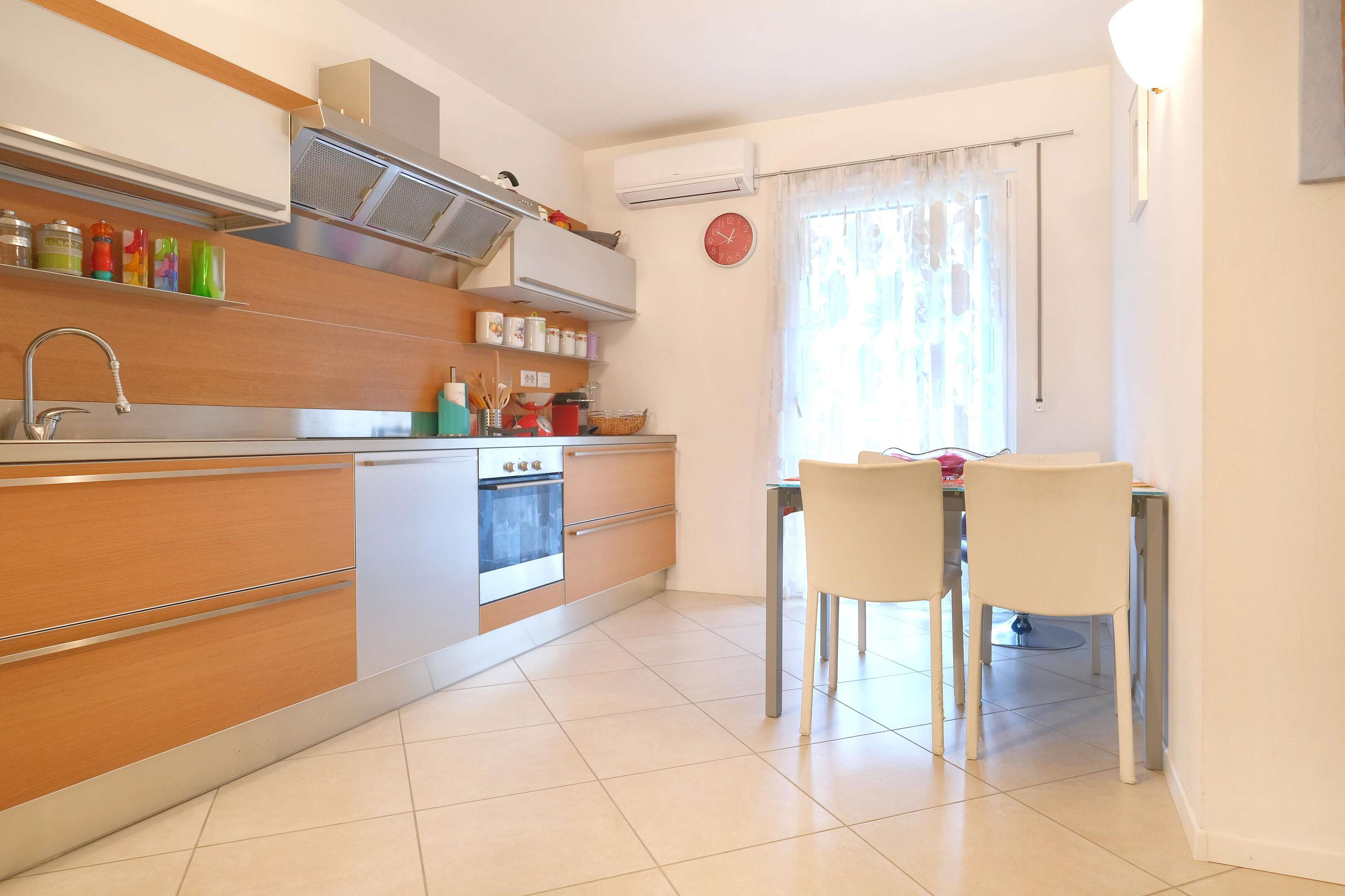 Hochwertige 2-Zimmerwohnung mit Garage in Terlan zu vermieten