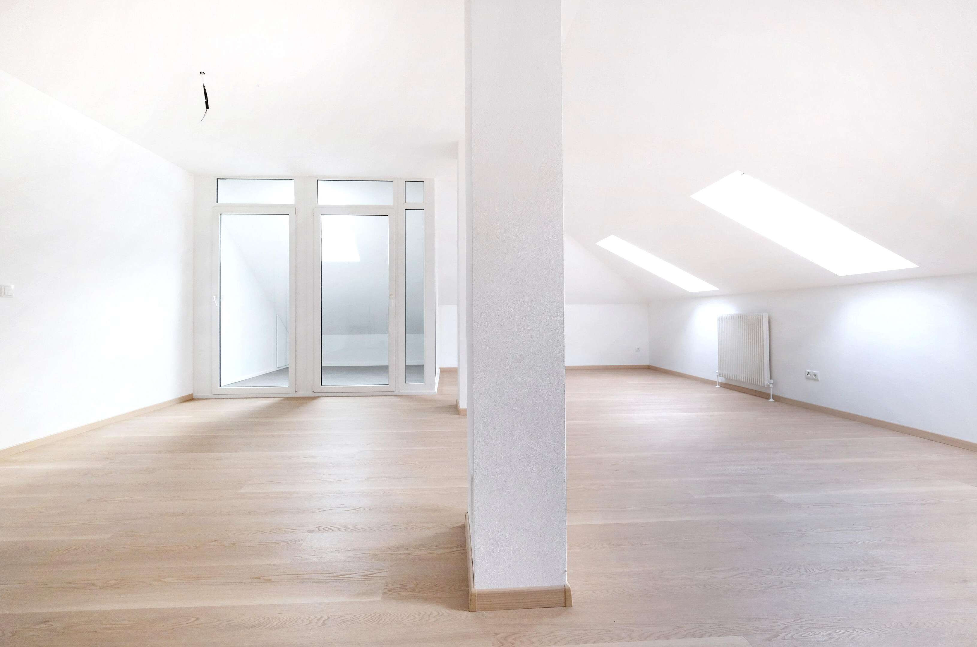 Preiswerte Dachgeschosswohnung zu verkaufen