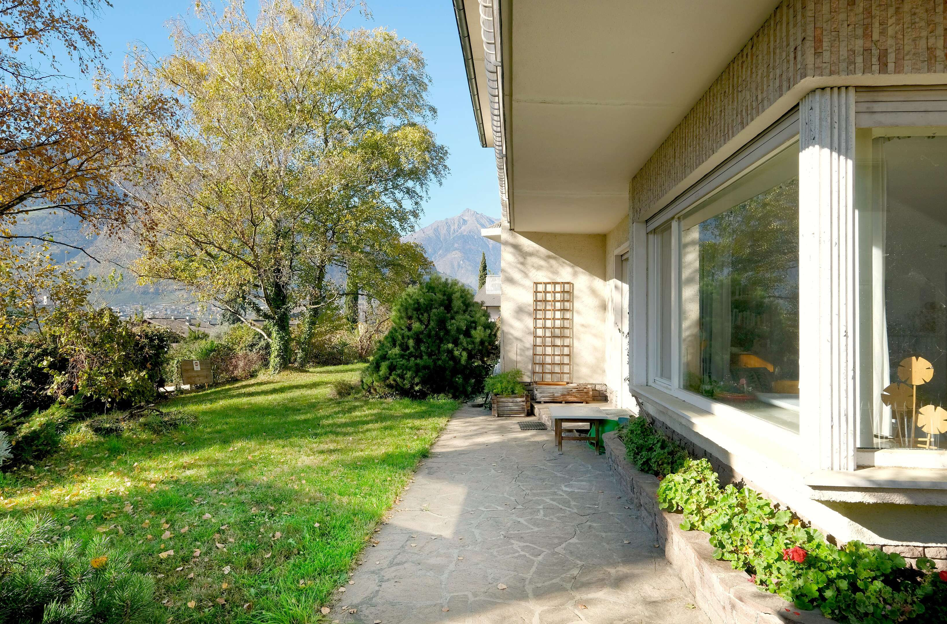 Affascinante villa d’epoca in posizione esclusiva a Merano con grande potenziale di sviluppo