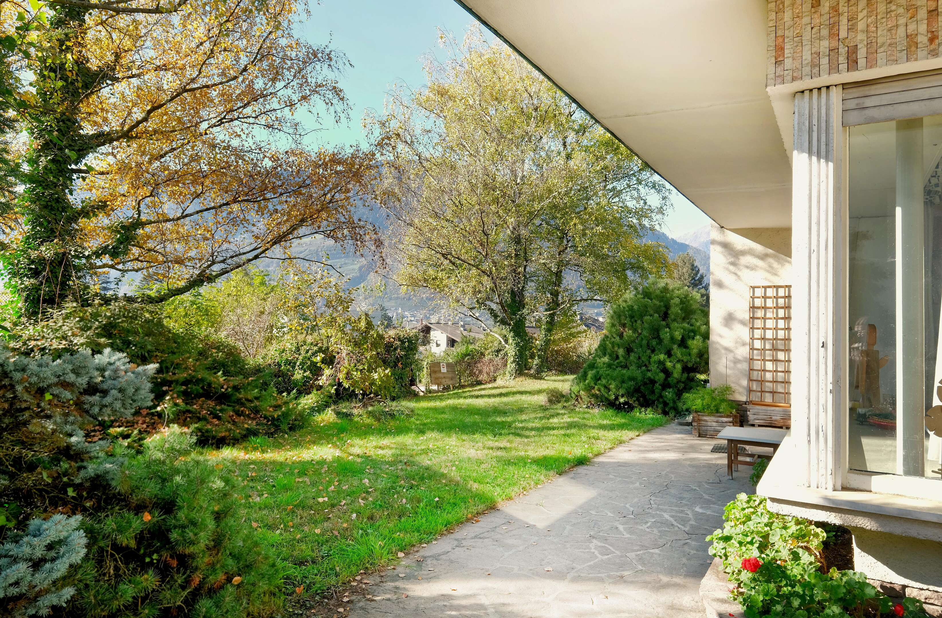 Affascinante villa d’epoca in posizione esclusiva a Merano con grande potenziale di sviluppo