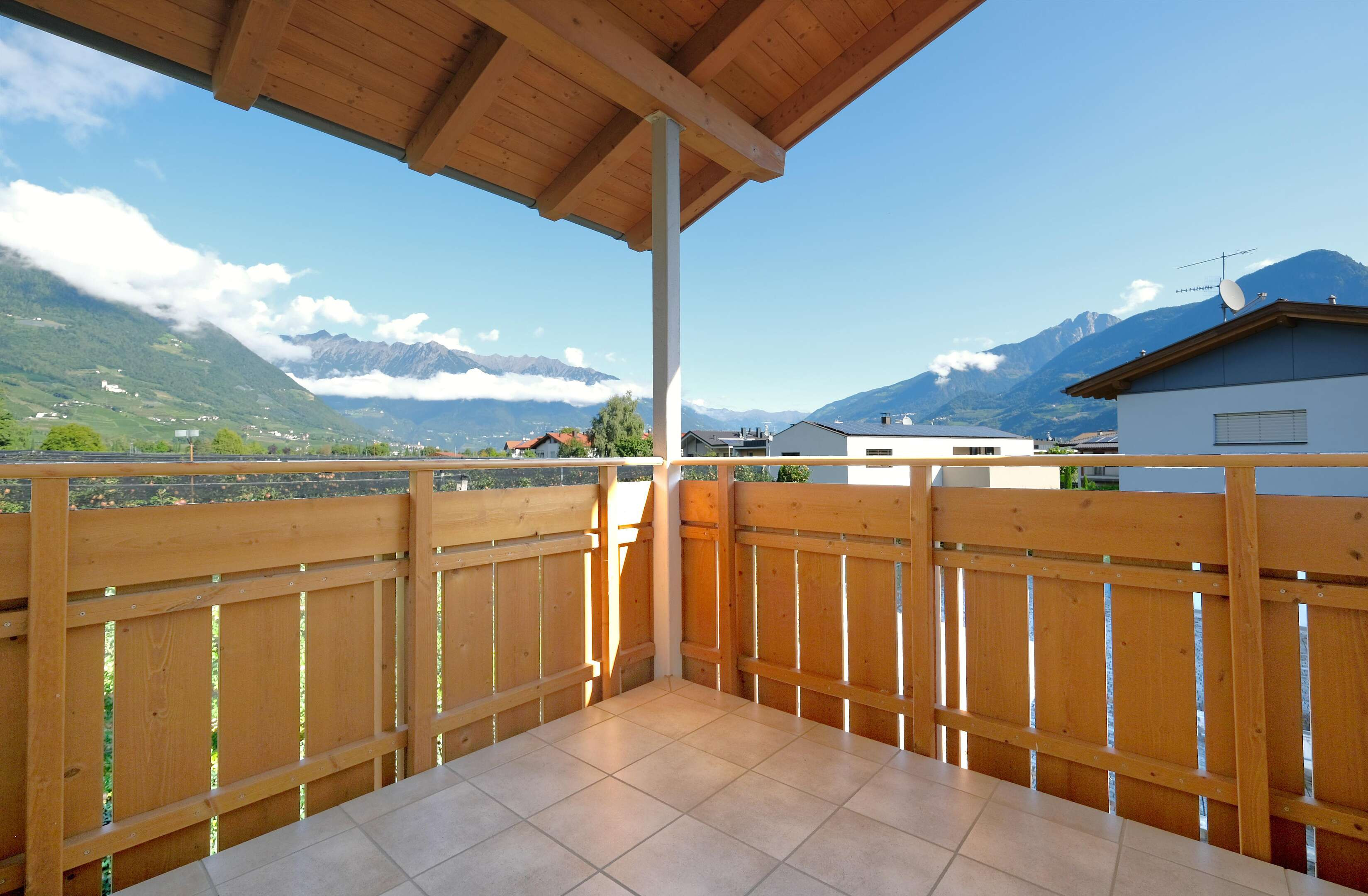 Vendesi villa a schiera con garage doppio