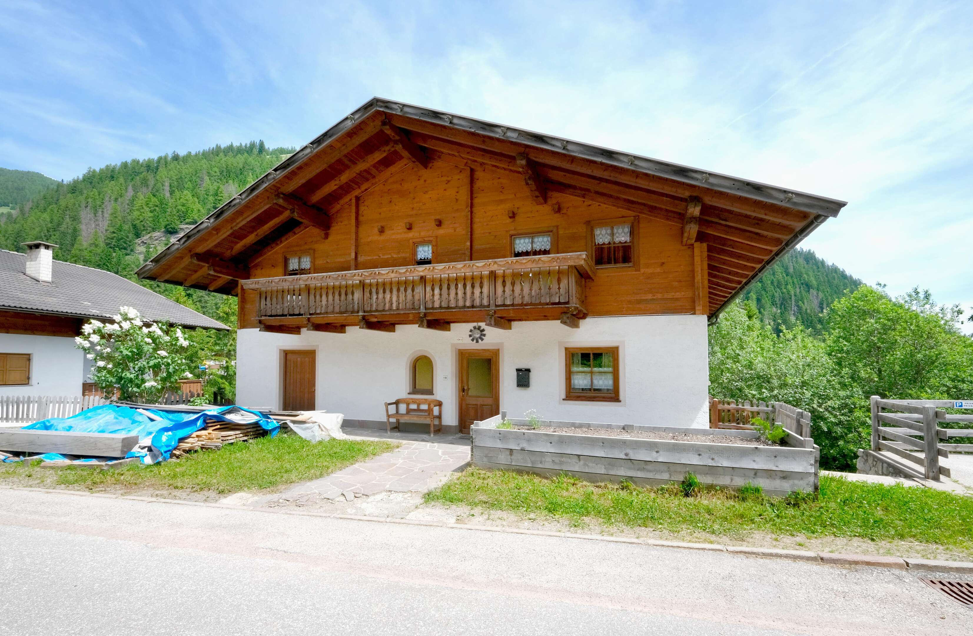 Vielseitiges Wohnhaus mit großzügigem Raumangebot im hinteren Ultental