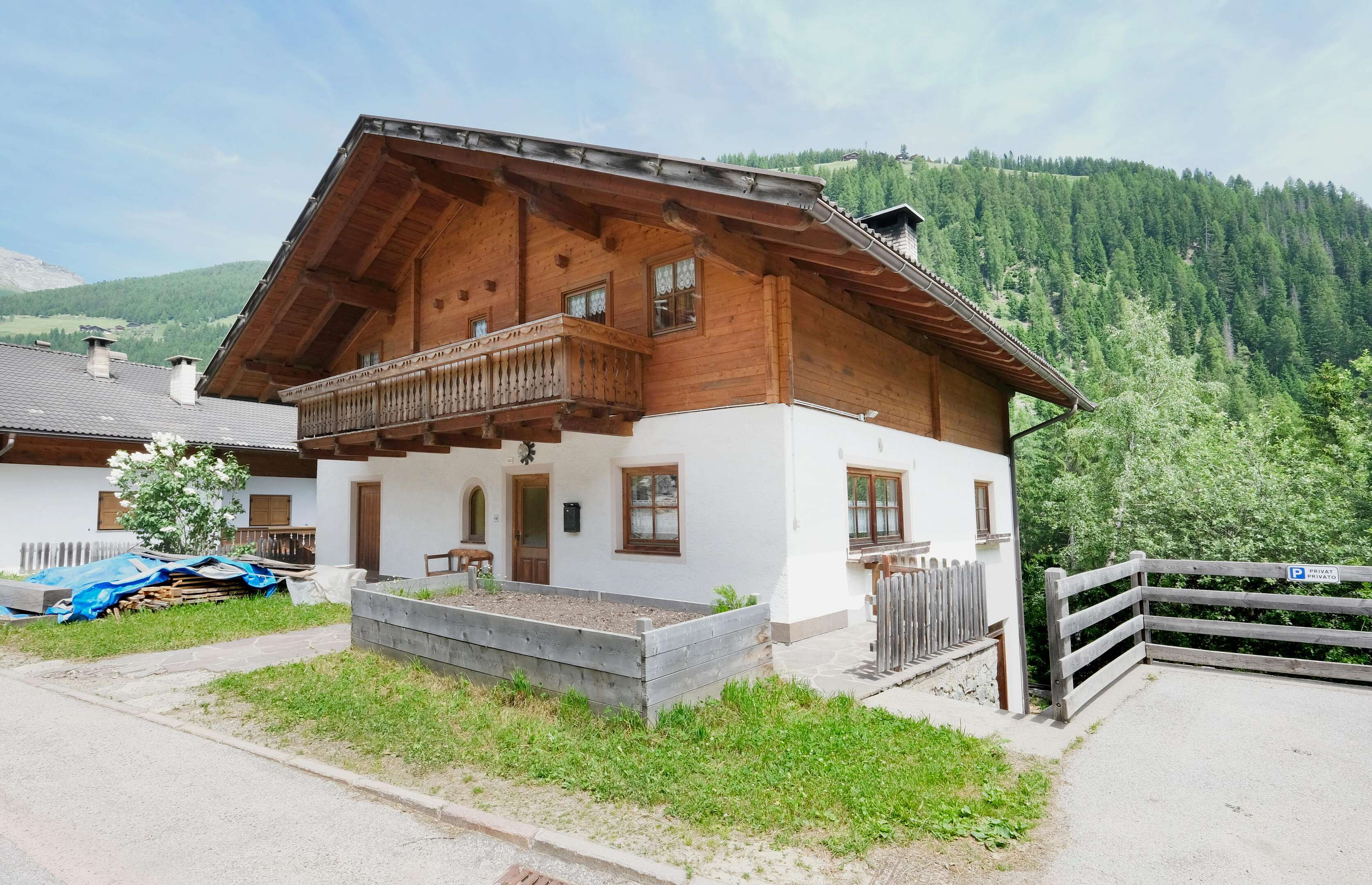 Vielseitiges Wohnhaus mit großzügigem Raumangebot im hinteren Ultental