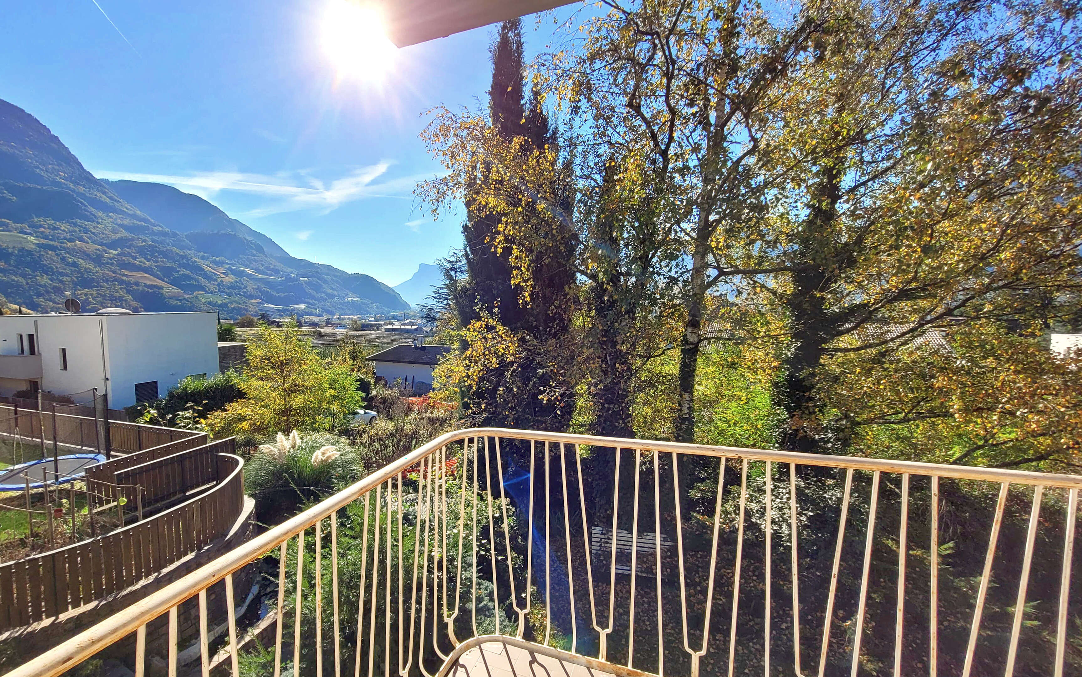 Affascinante villa d’epoca in posizione esclusiva a Merano con grande potenziale di sviluppo