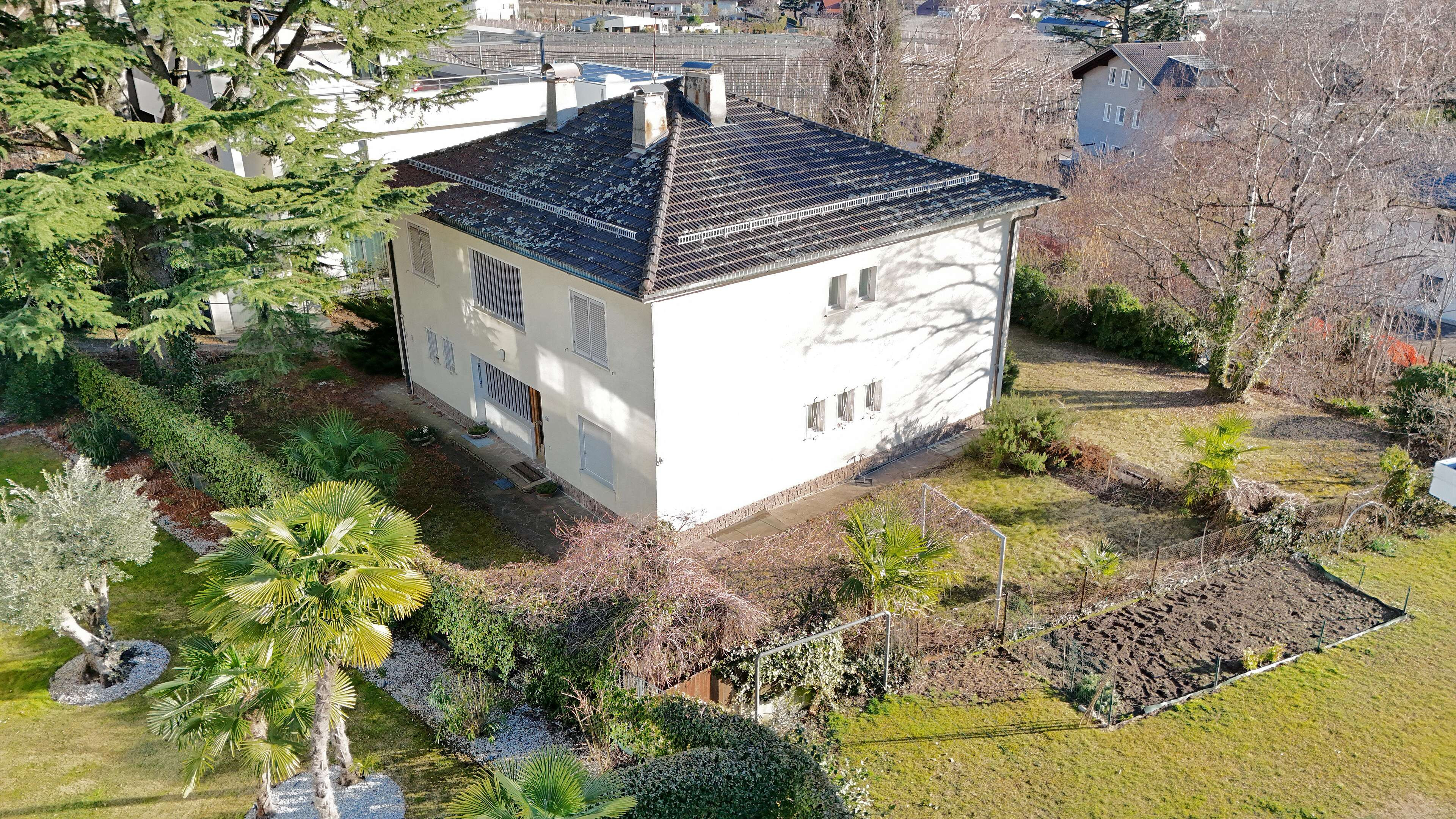 Affascinante villa d’epoca in posizione esclusiva a Merano con grande potenziale di sviluppo