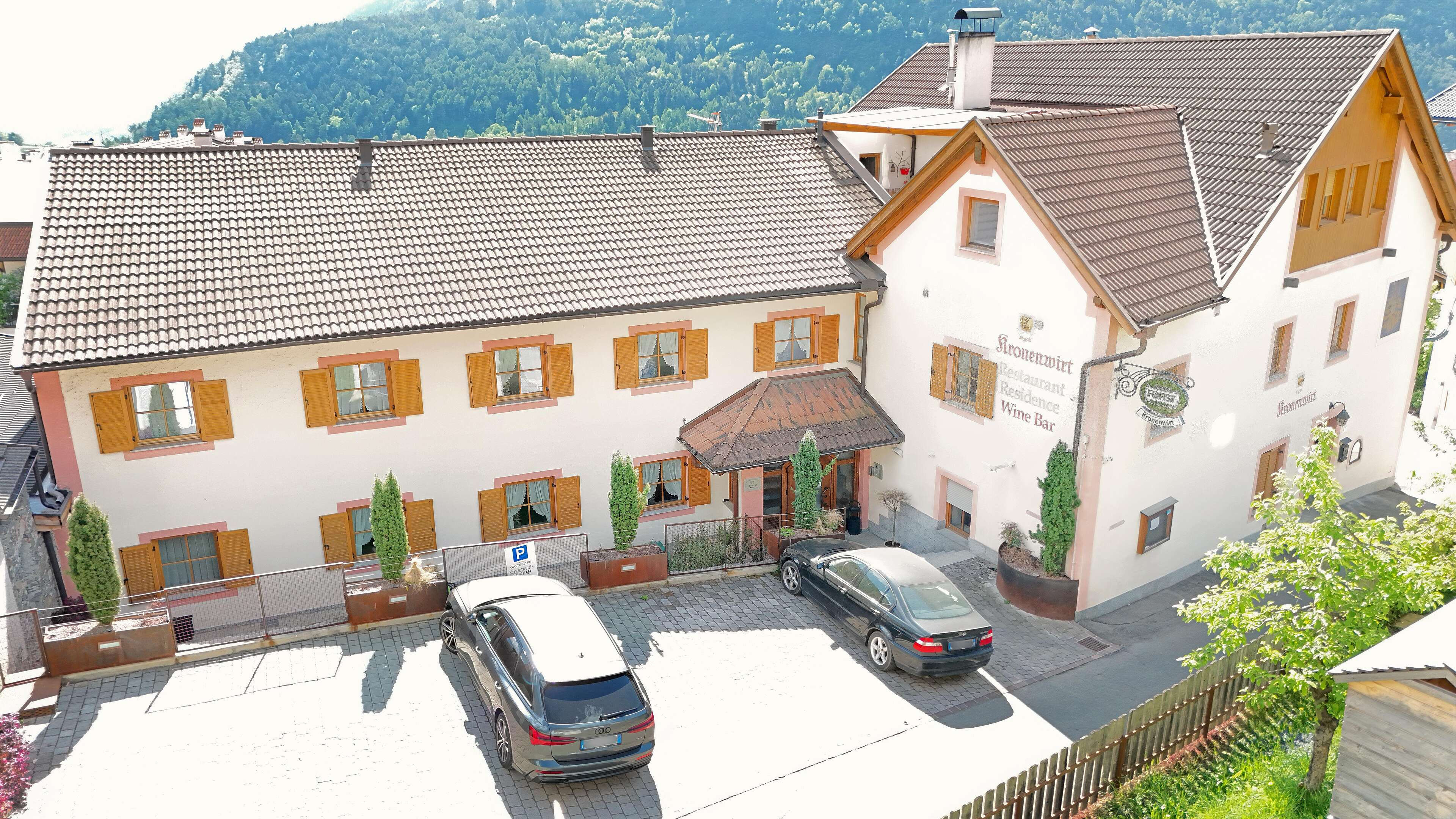 Residence mit Restaurant/Pizzeria zu verkaufen
