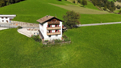 Vendesi casa indipendente con due unità in Val Passiria