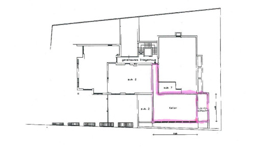 GROSSE GARAGE MIT LAGER UND AUTOSTELLPLATZ ZU VERKAUFEN
